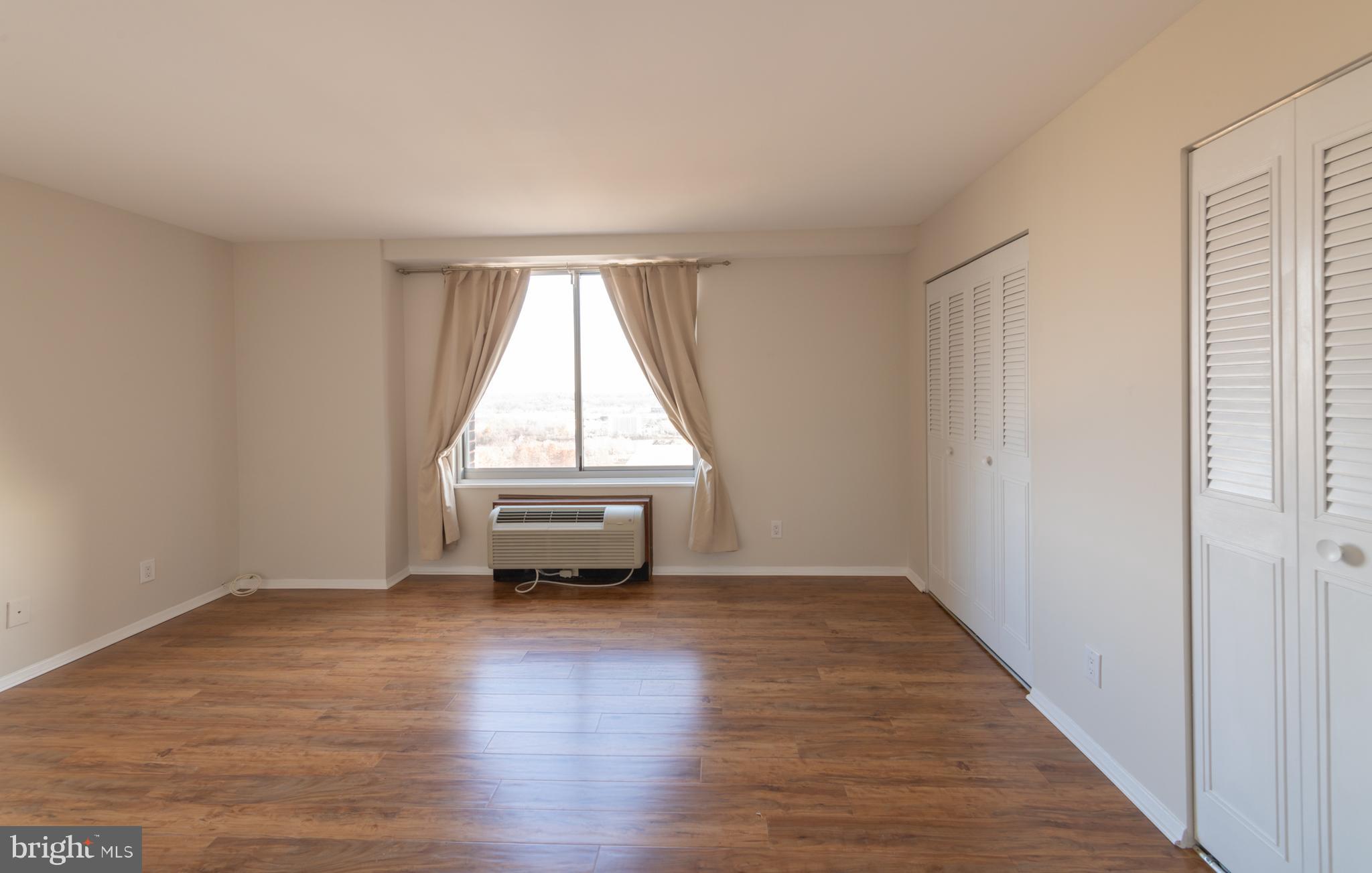 WASHINGTONIAN TOWER - Residential Lease