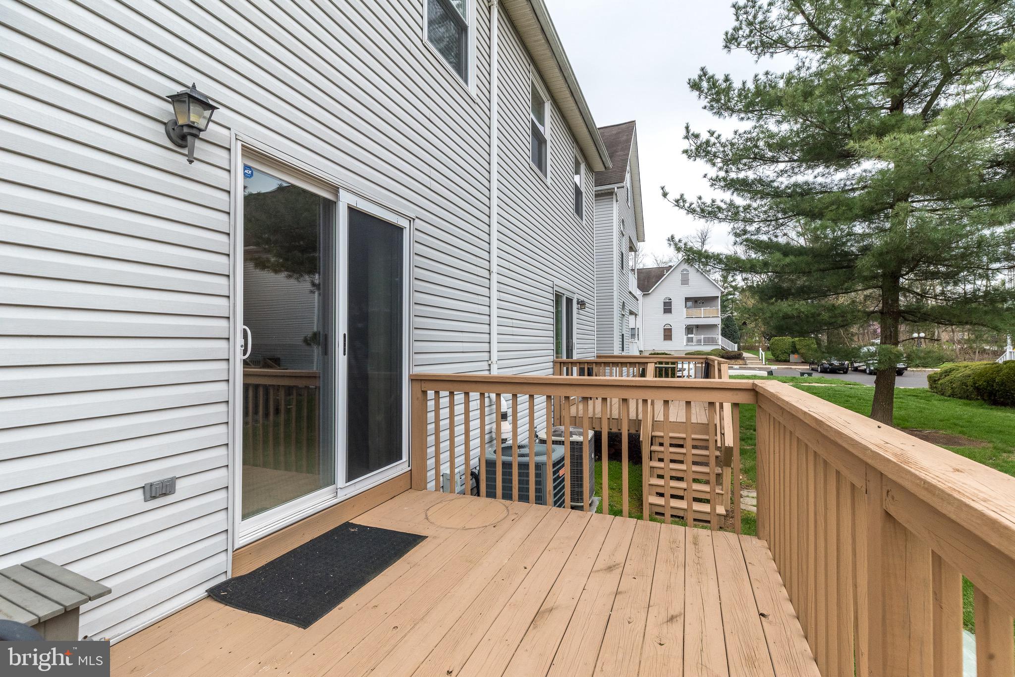 VICTORIA COURT - Residential