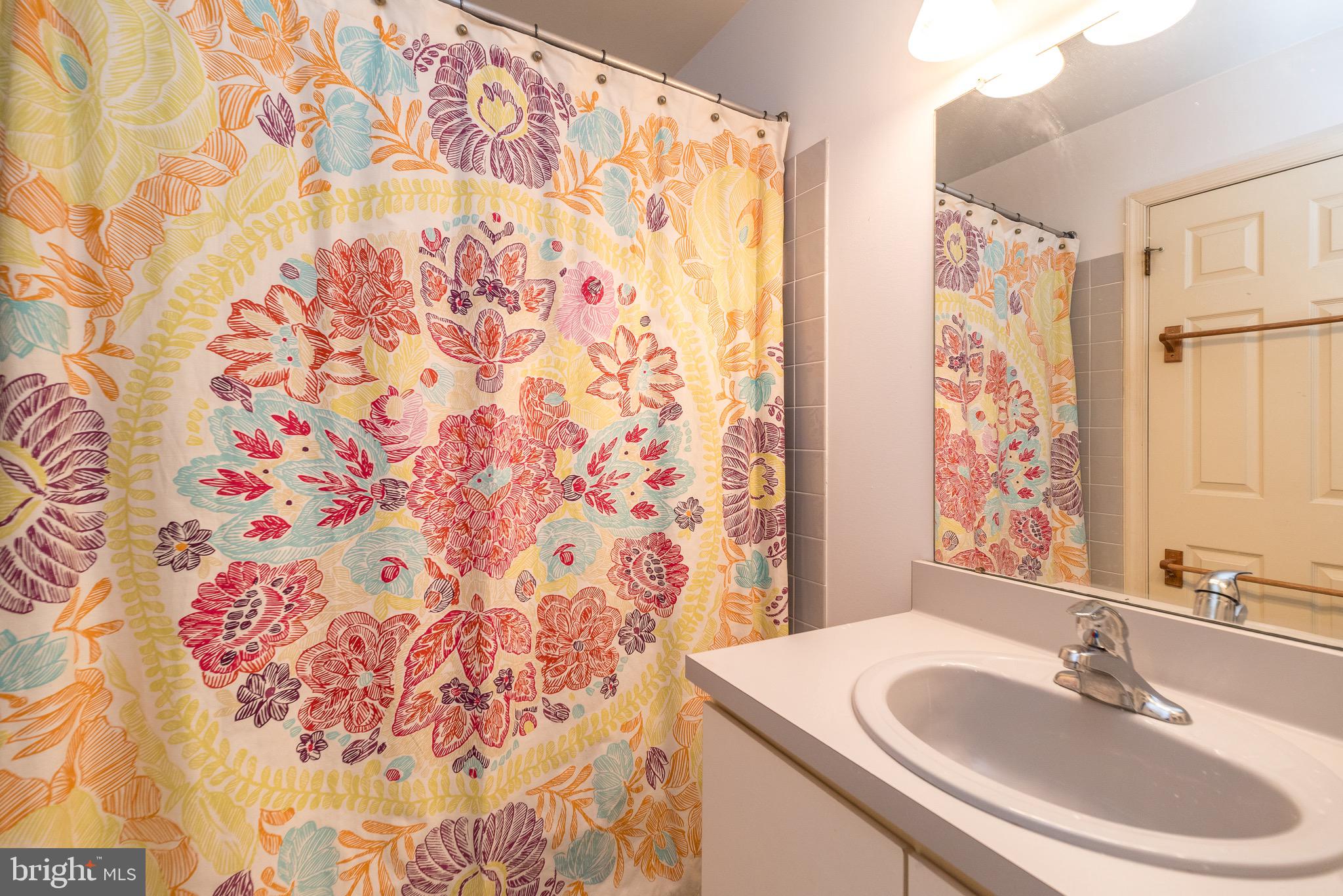 VICTORIA COURT - Residential