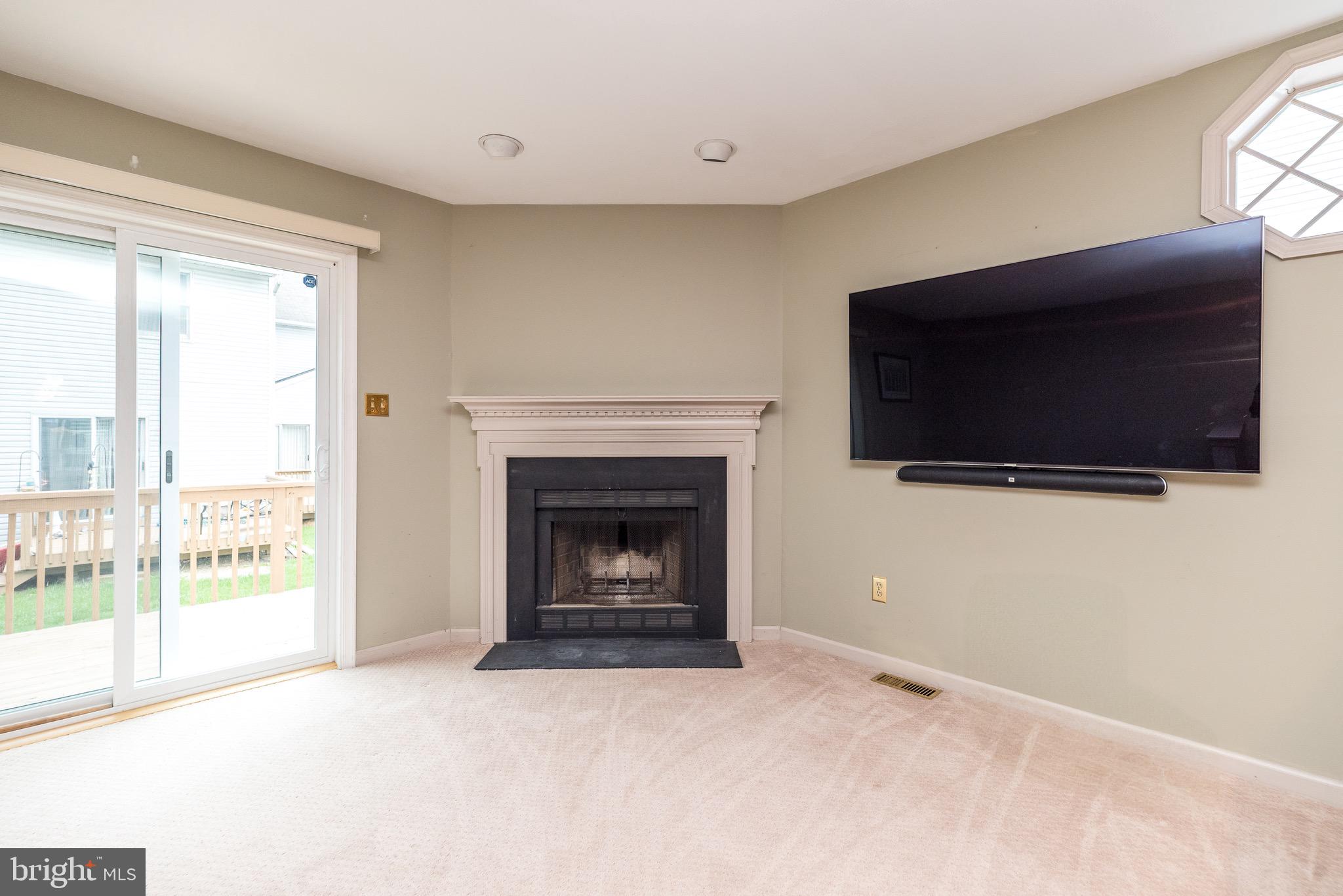 VICTORIA COURT - Residential