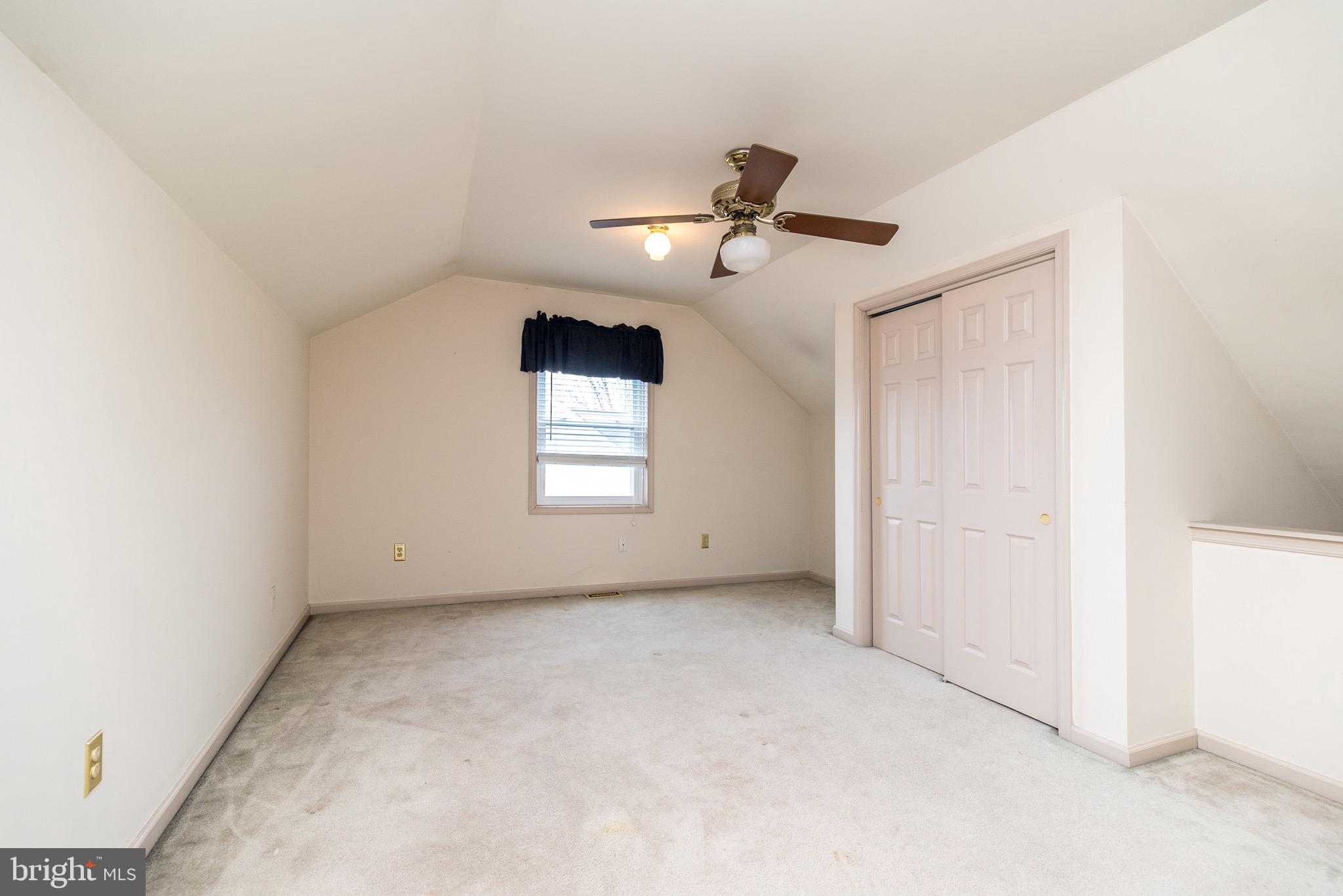 VICTORIA COURT - Residential