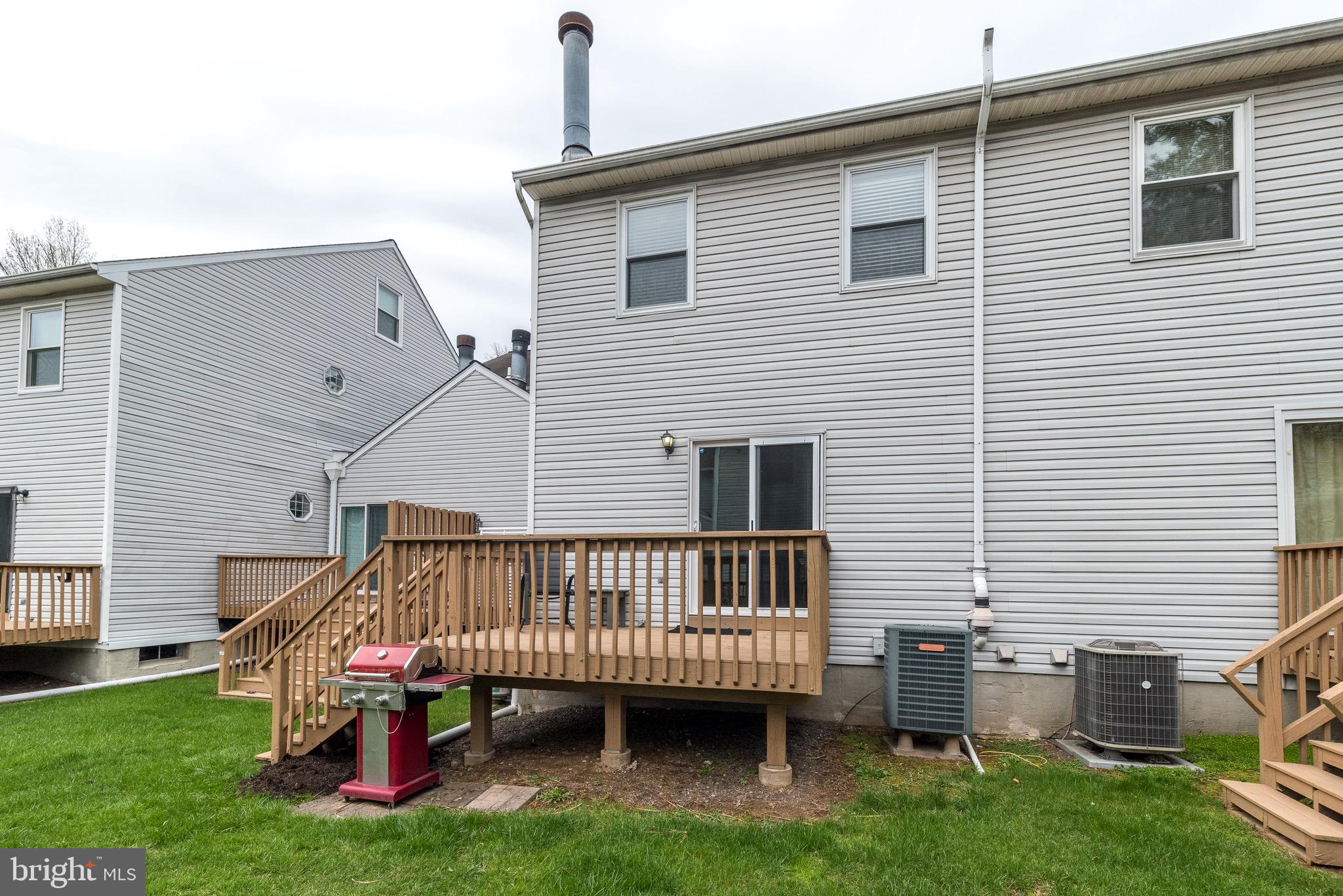 VICTORIA COURT - Residential