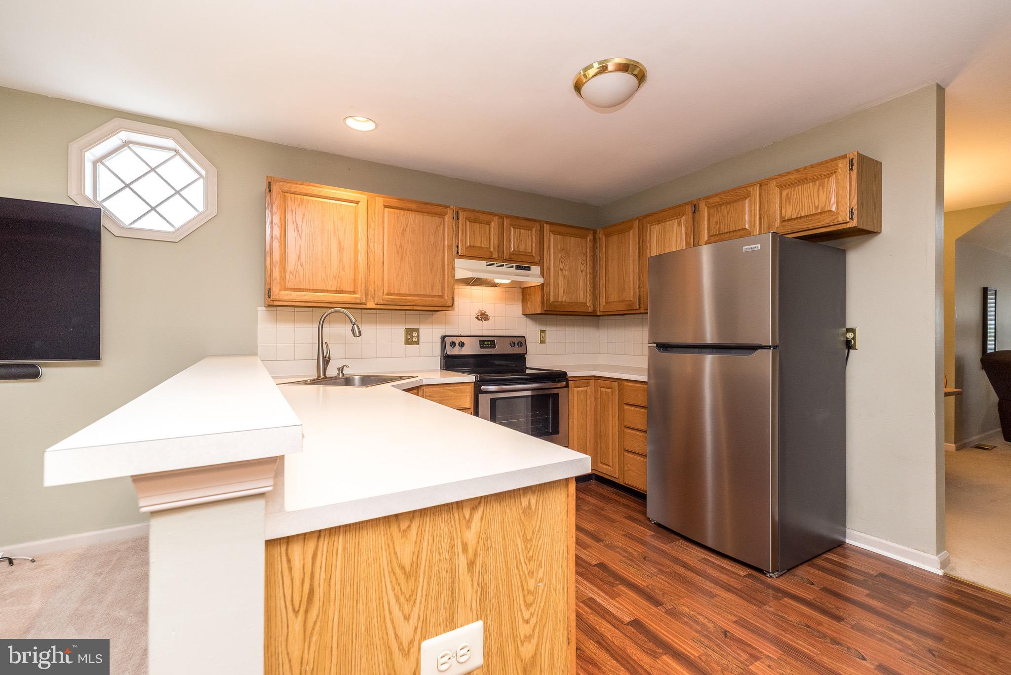 VICTORIA COURT - Residential