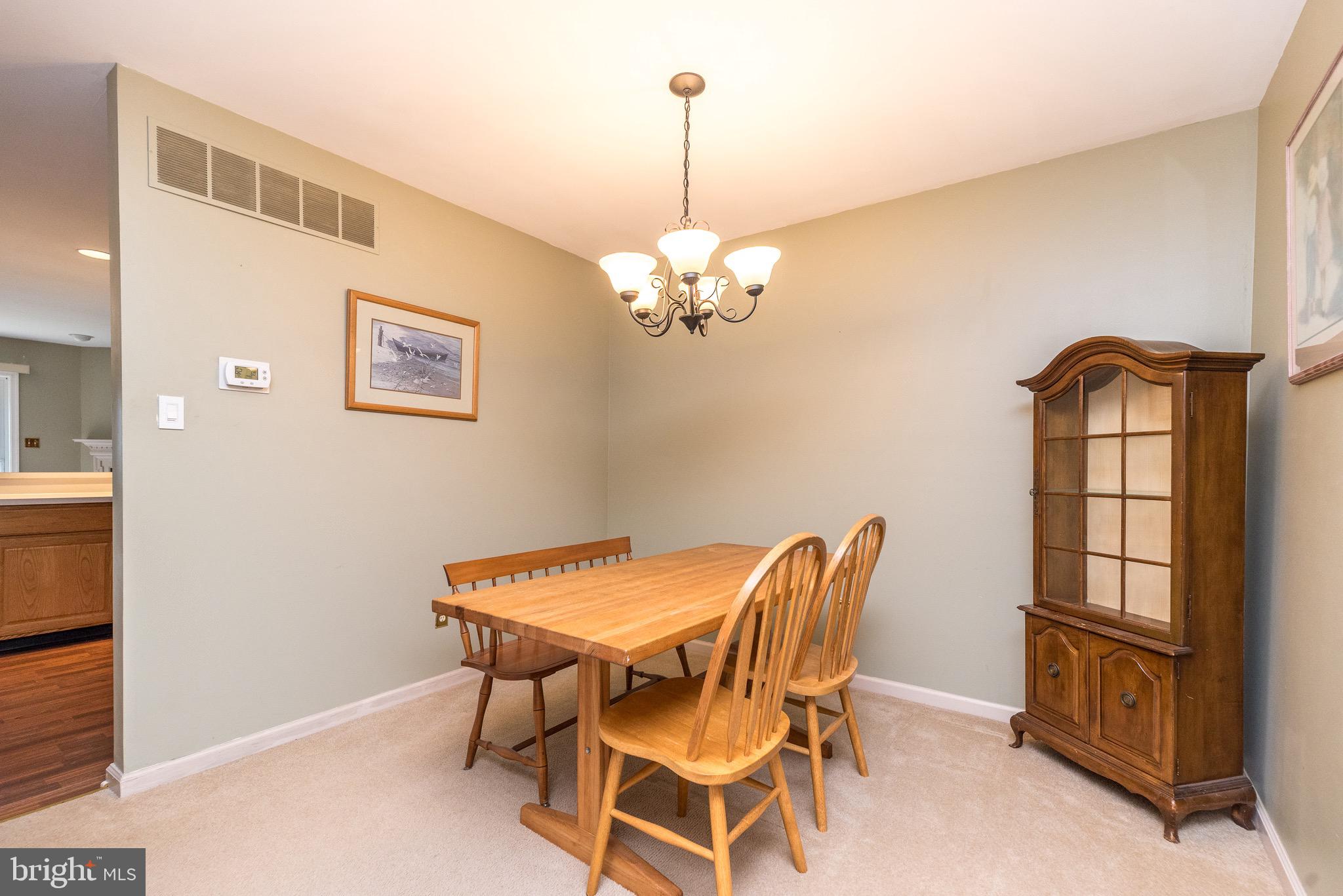 VICTORIA COURT - Residential