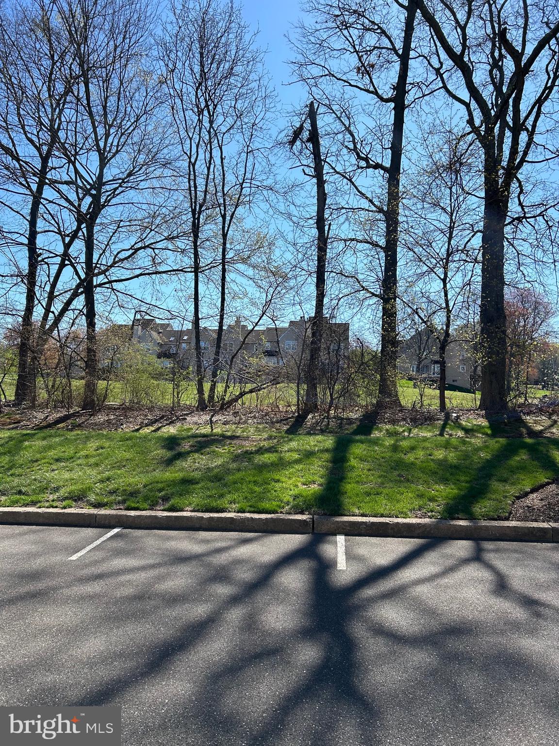 VICTORIA COURT - Residential