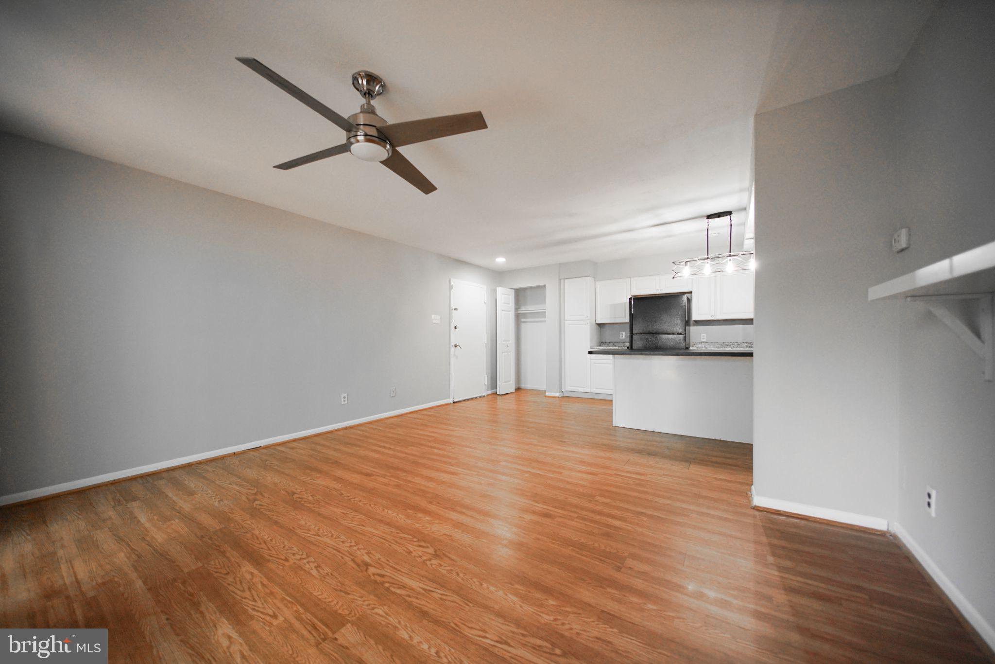 TREETOP CONDO - Residential Lease