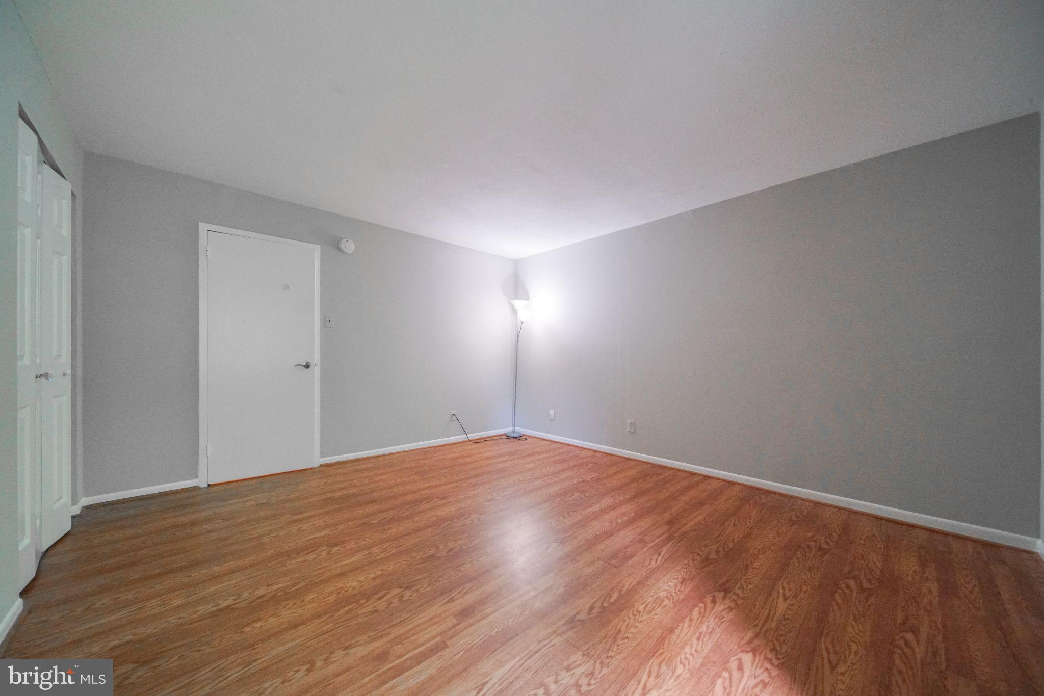 TREETOP CONDO - Residential Lease