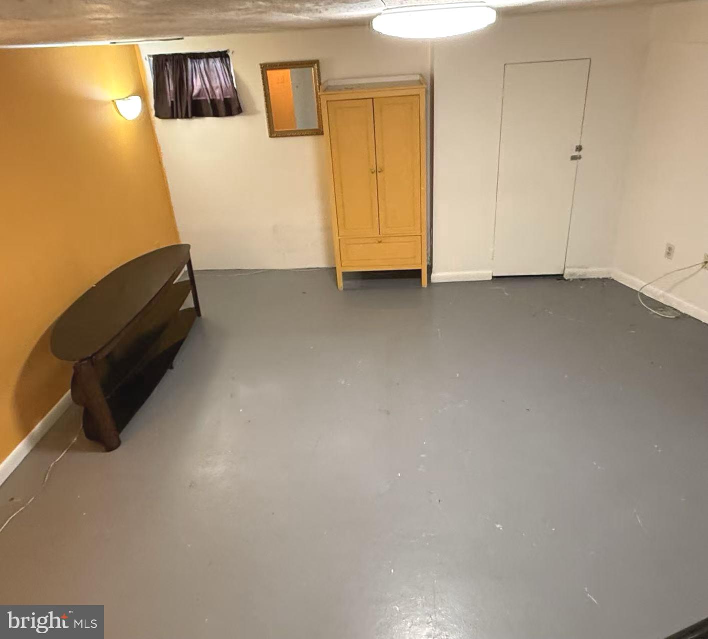 KNETTISHALL - Residential Lease