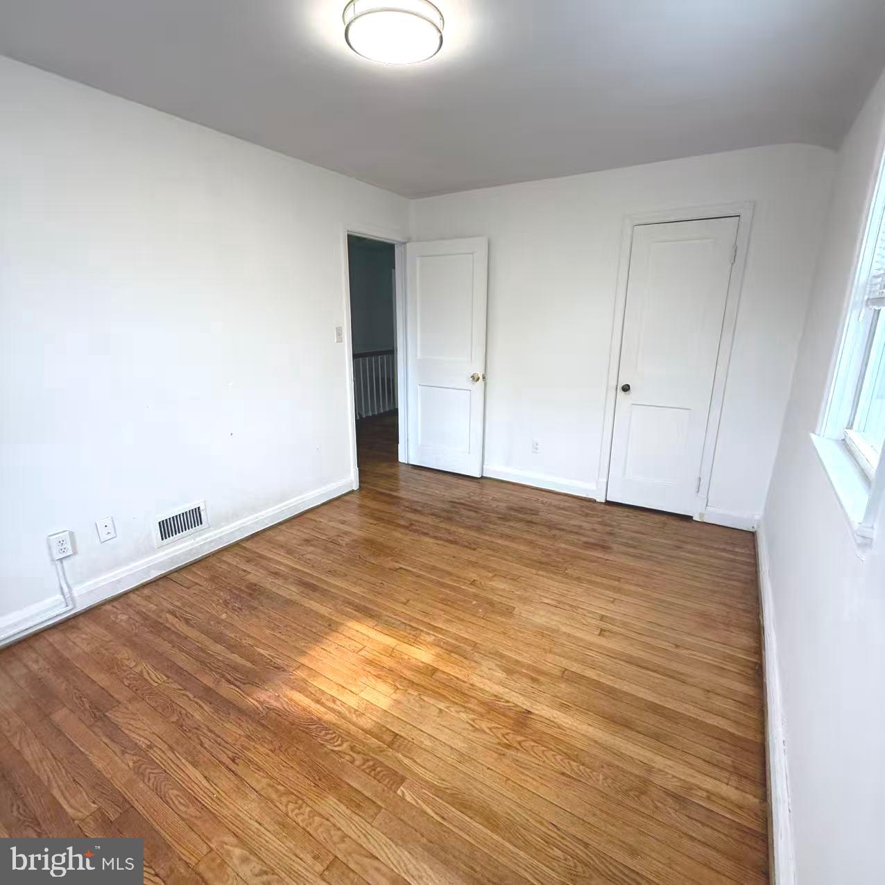 KNETTISHALL - Residential Lease