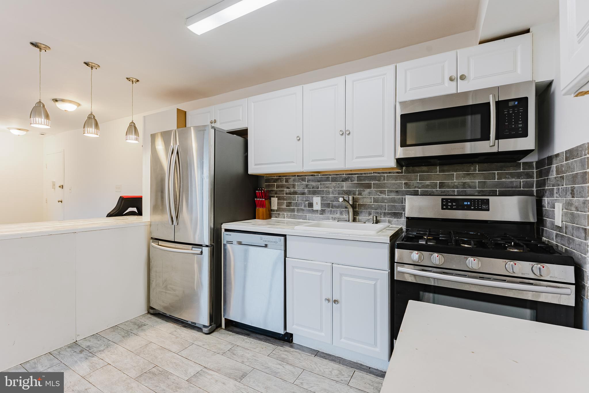 TIMBERLANE VILLAGE GARDEN CONDOMINIUMS - Residential