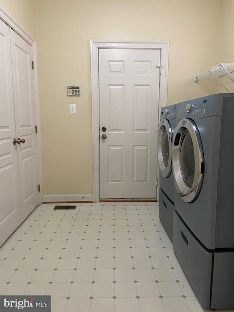 KING FARM WATKINS POND - Residential Lease