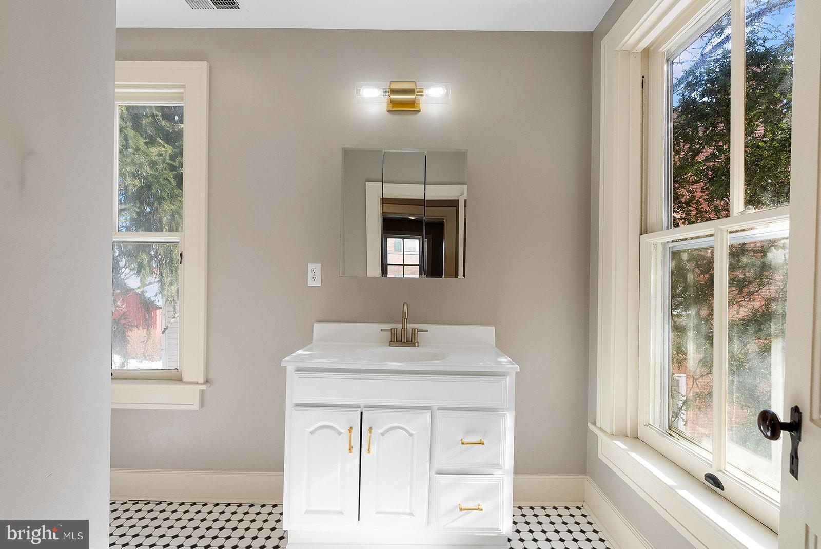 WINCHESTER HISTORIC DISTRICT - Residential