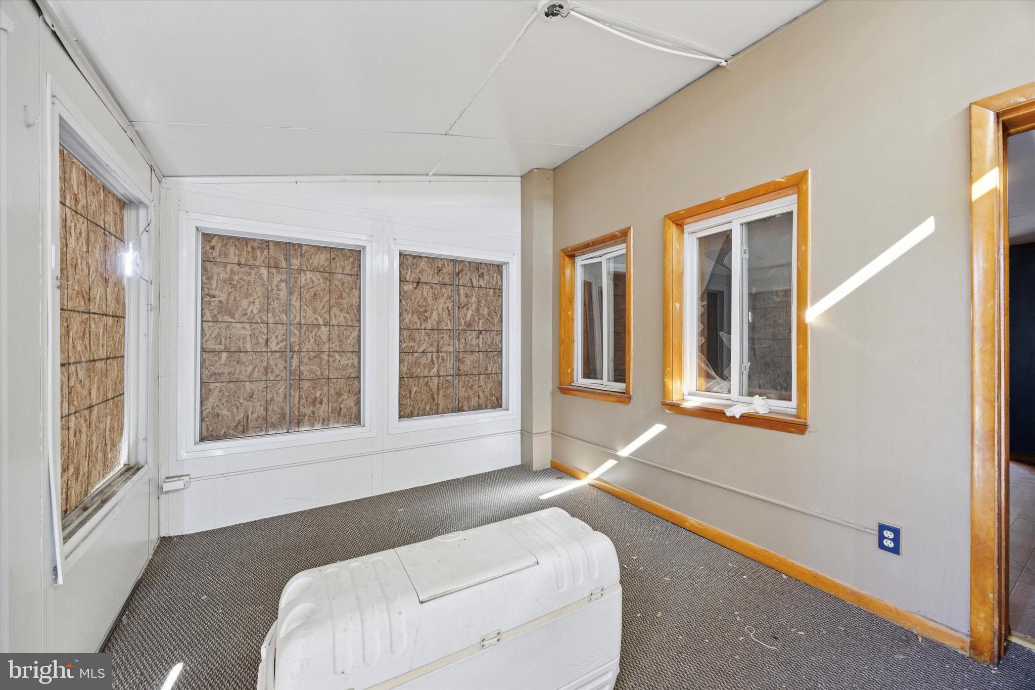 PORT RICHMOND - Residential