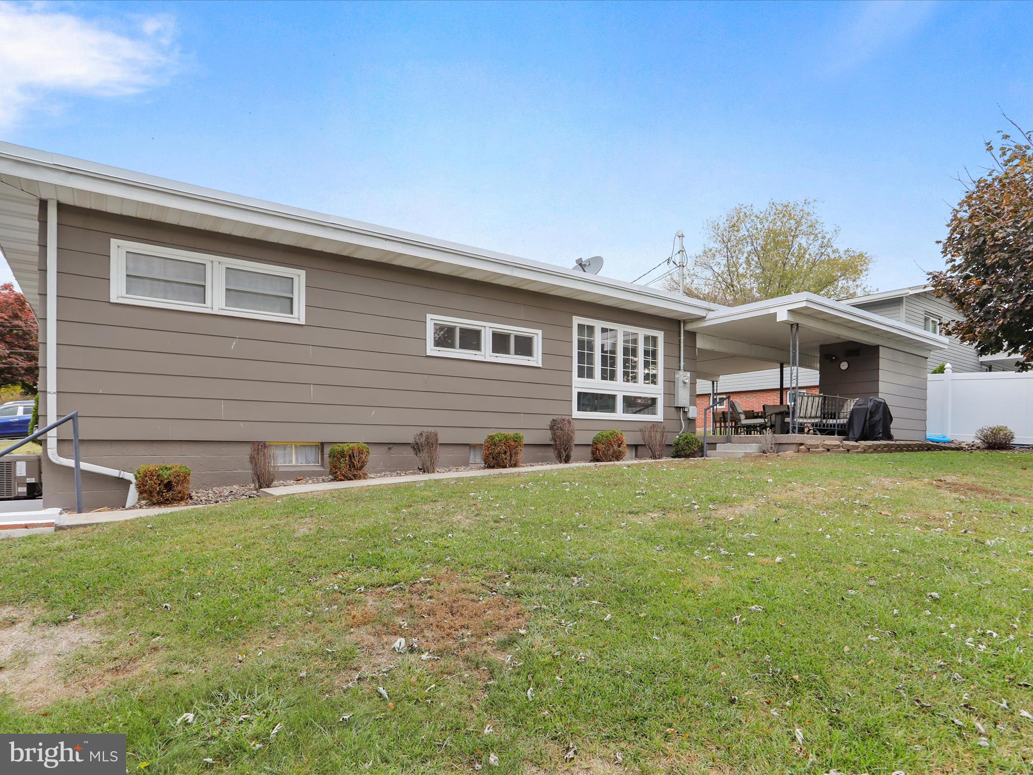 HAWTHORNE HEIGHTS - Residential