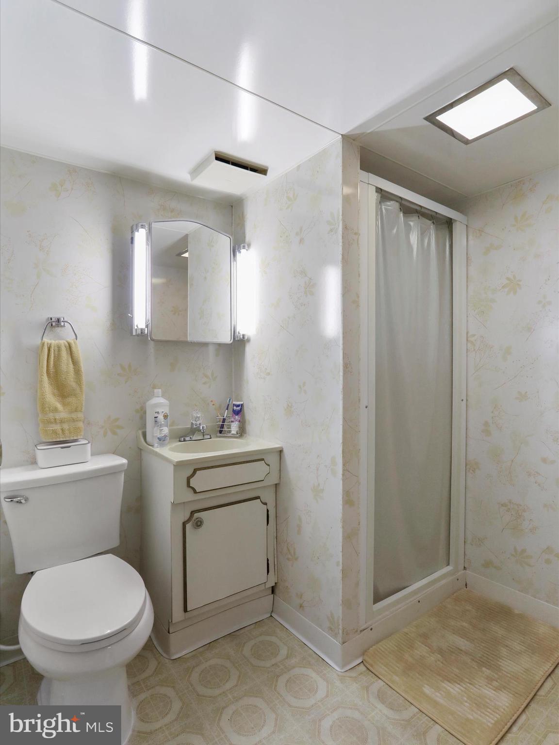 HAWTHORNE HEIGHTS - Residential