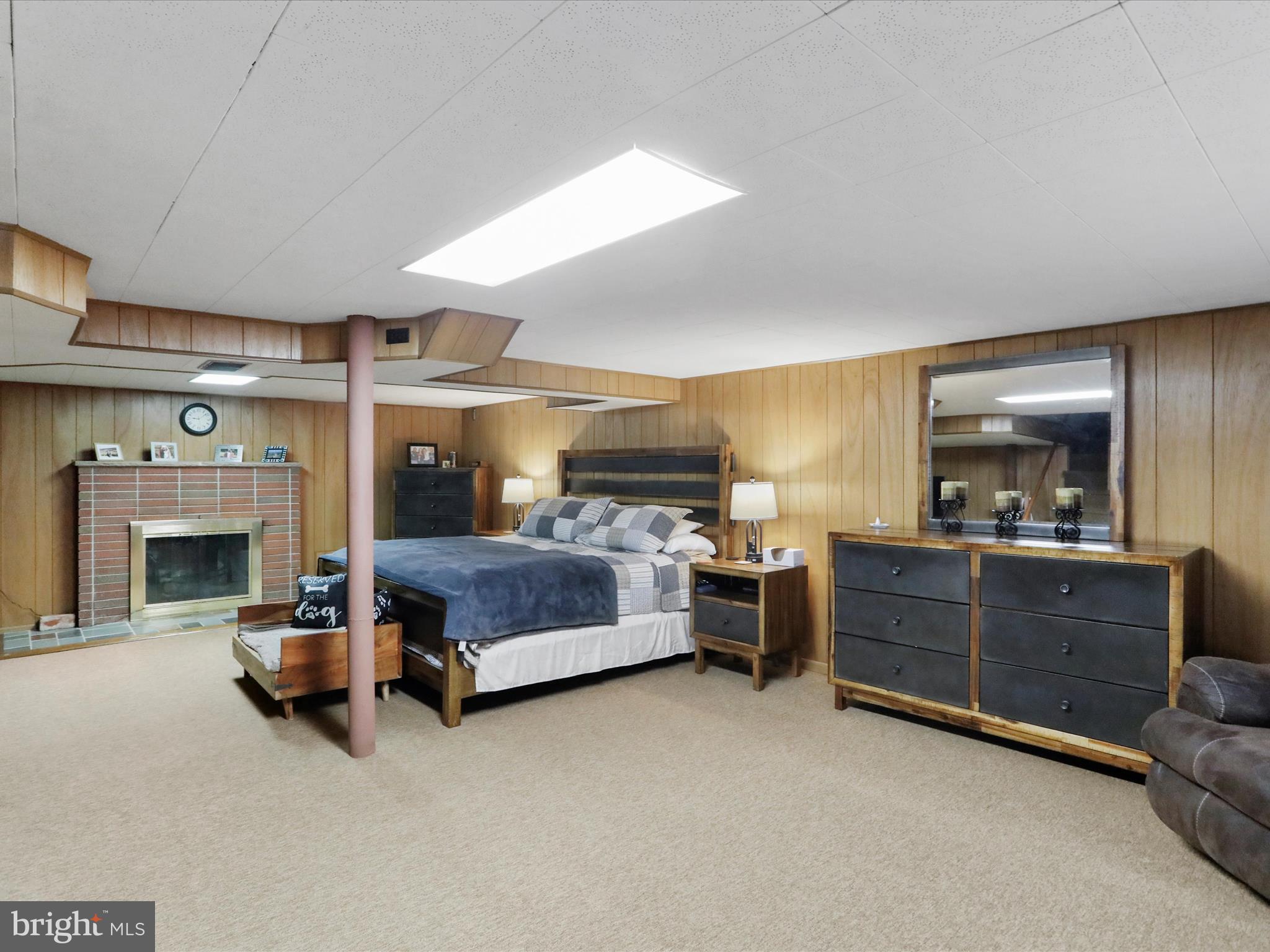 HAWTHORNE HEIGHTS - Residential