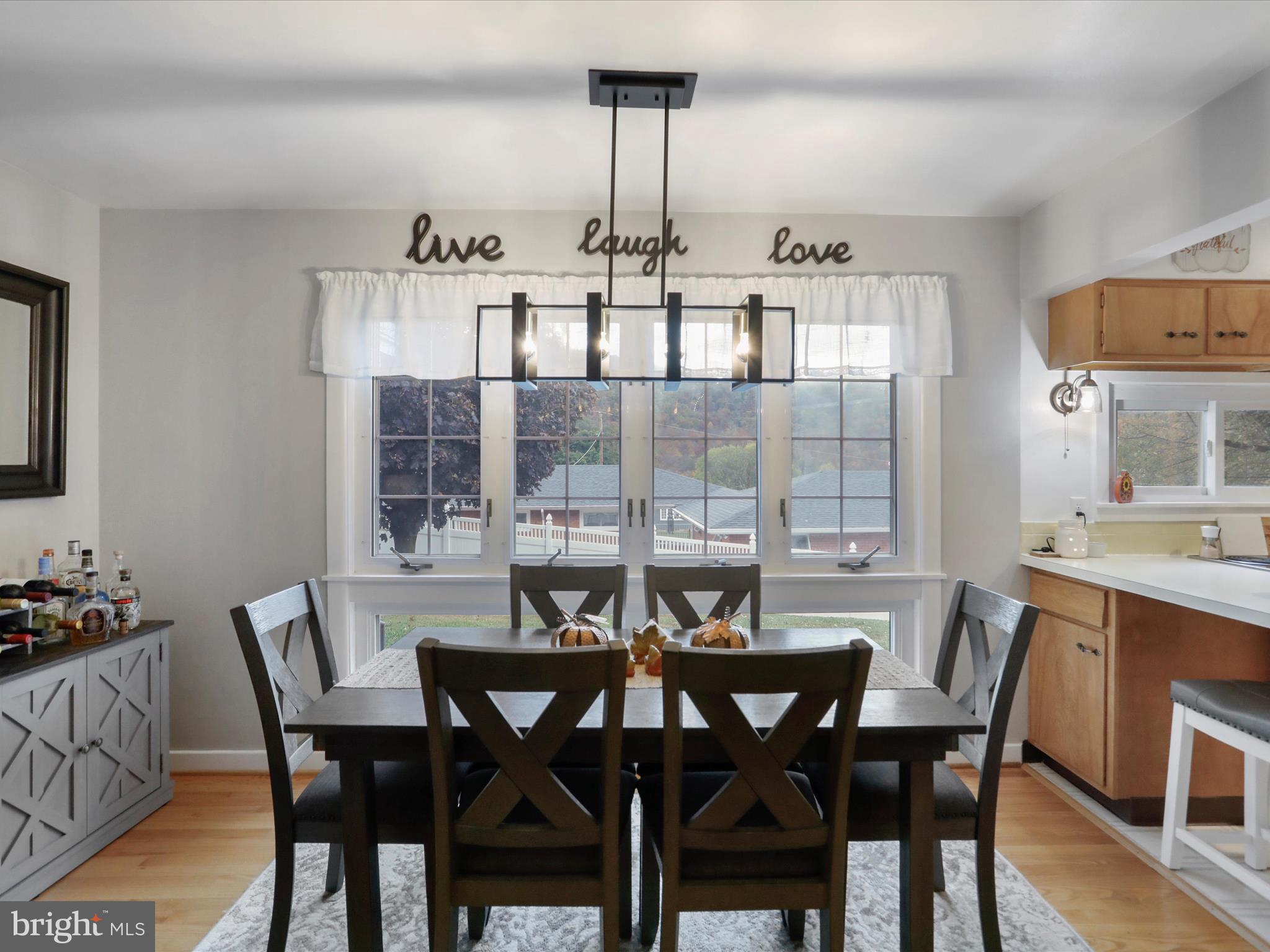 HAWTHORNE HEIGHTS - Residential