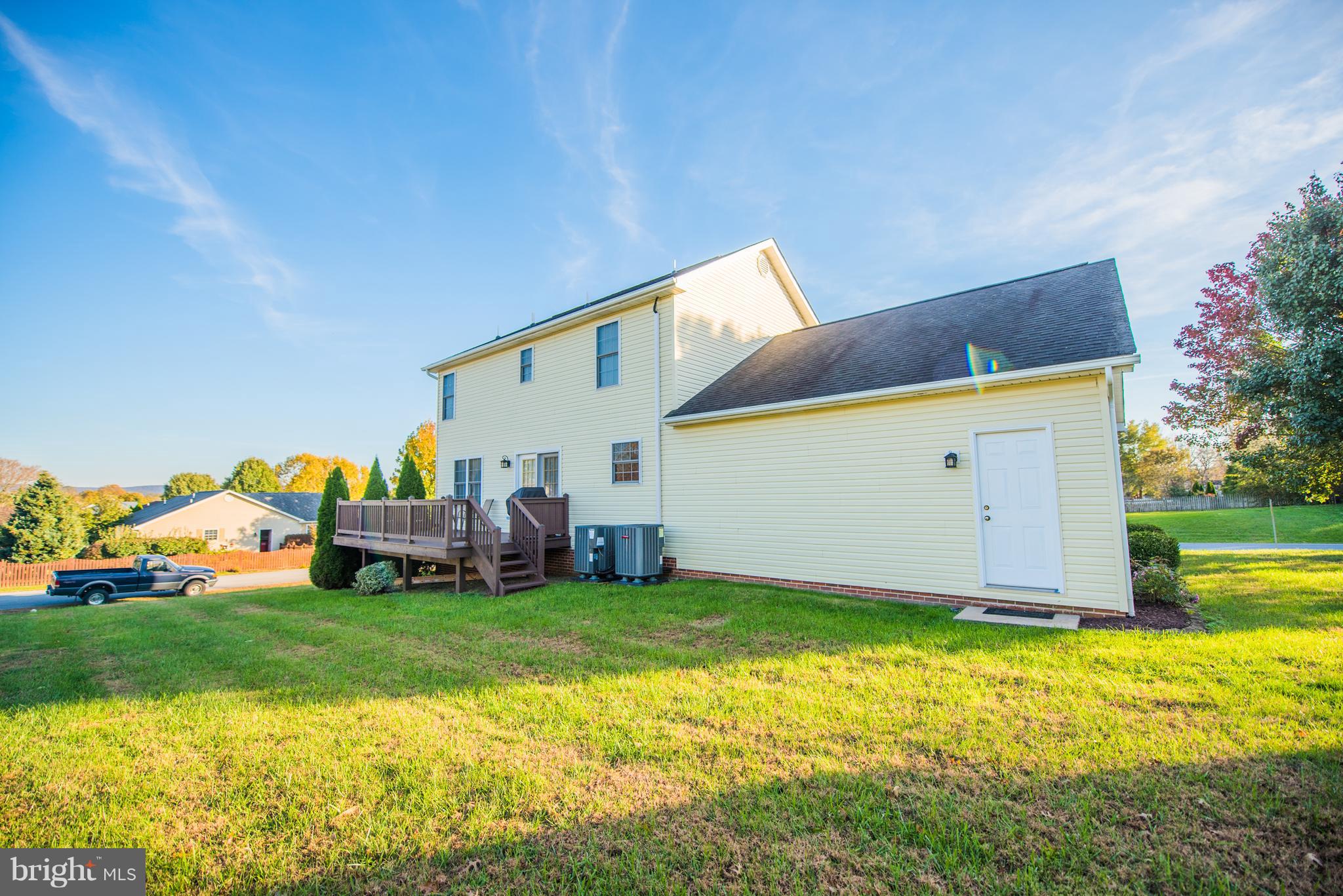 BRIAR RUN - Residential