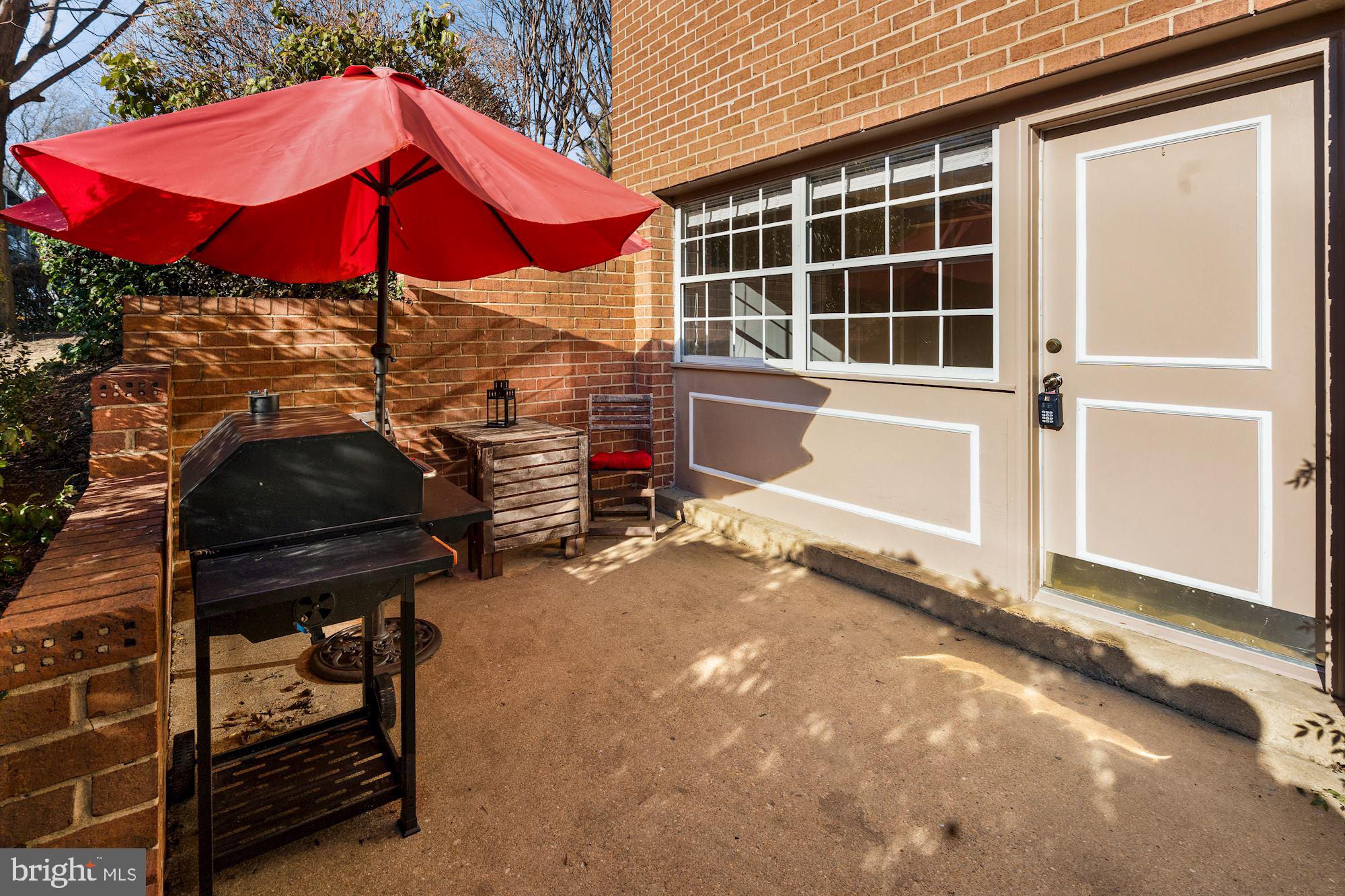 MC LEAN CHASE - Residential