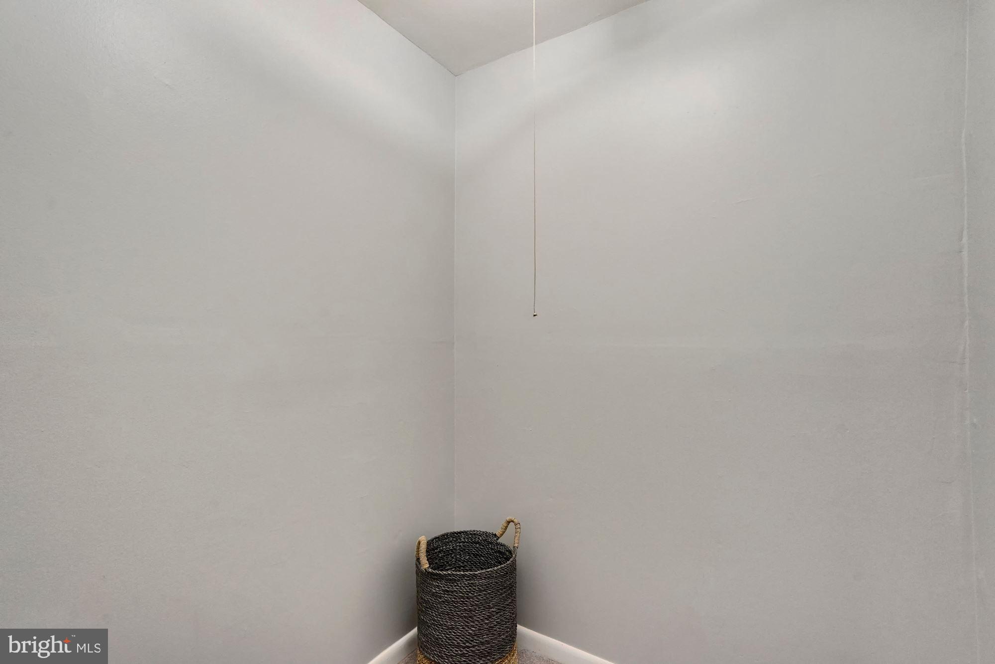 MC LEAN CHASE - Residential