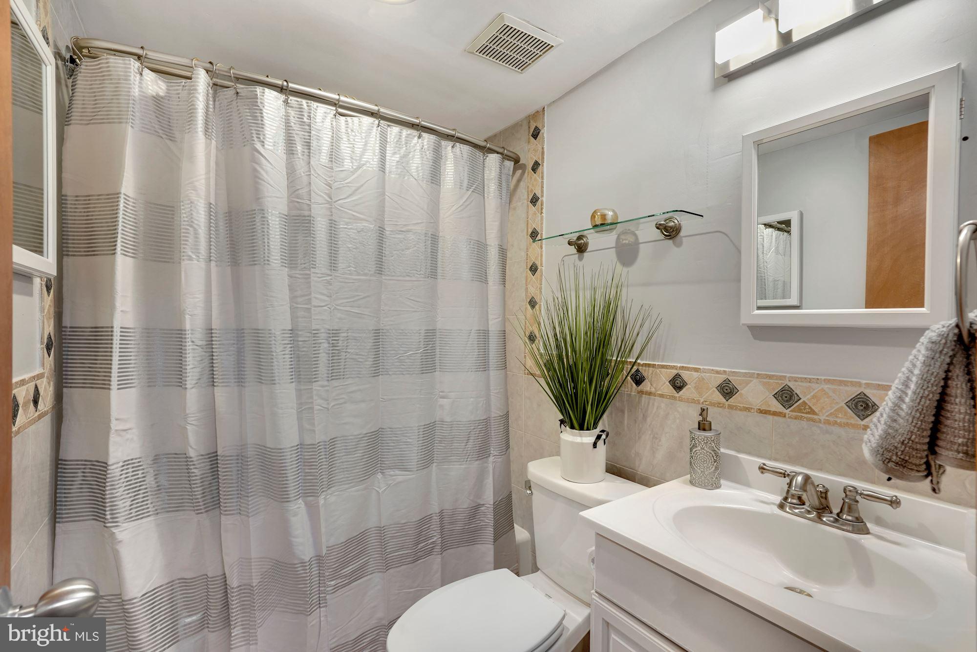 MC LEAN CHASE - Residential