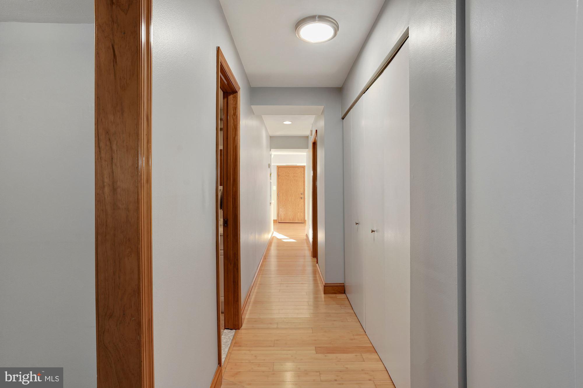 MC LEAN CHASE - Residential