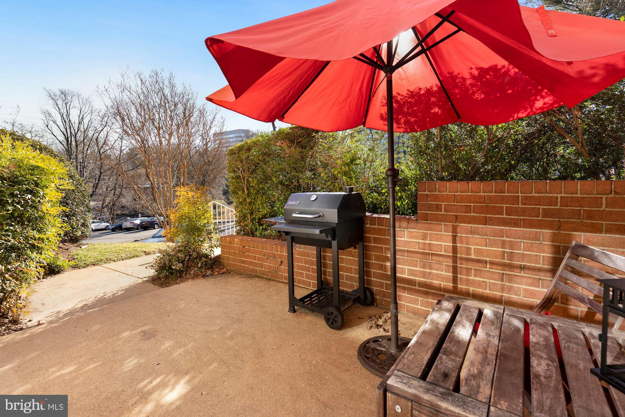 MC LEAN CHASE - Residential