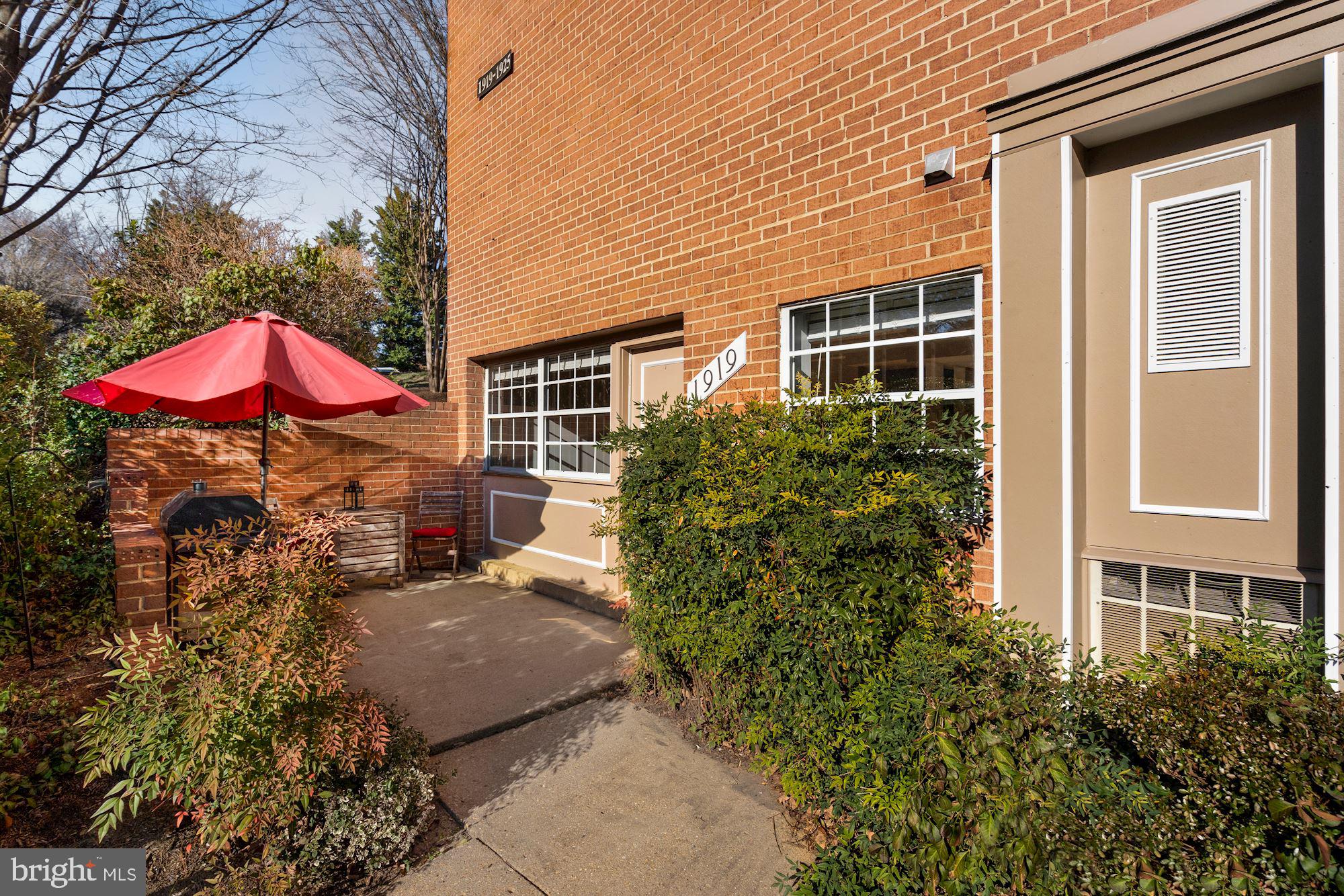 MC LEAN CHASE - Residential