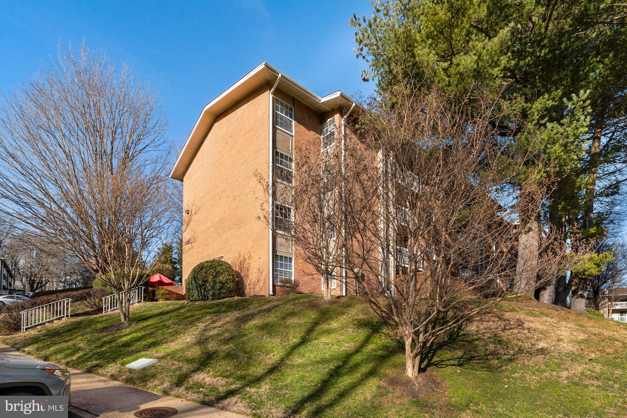 MC LEAN CHASE - Residential