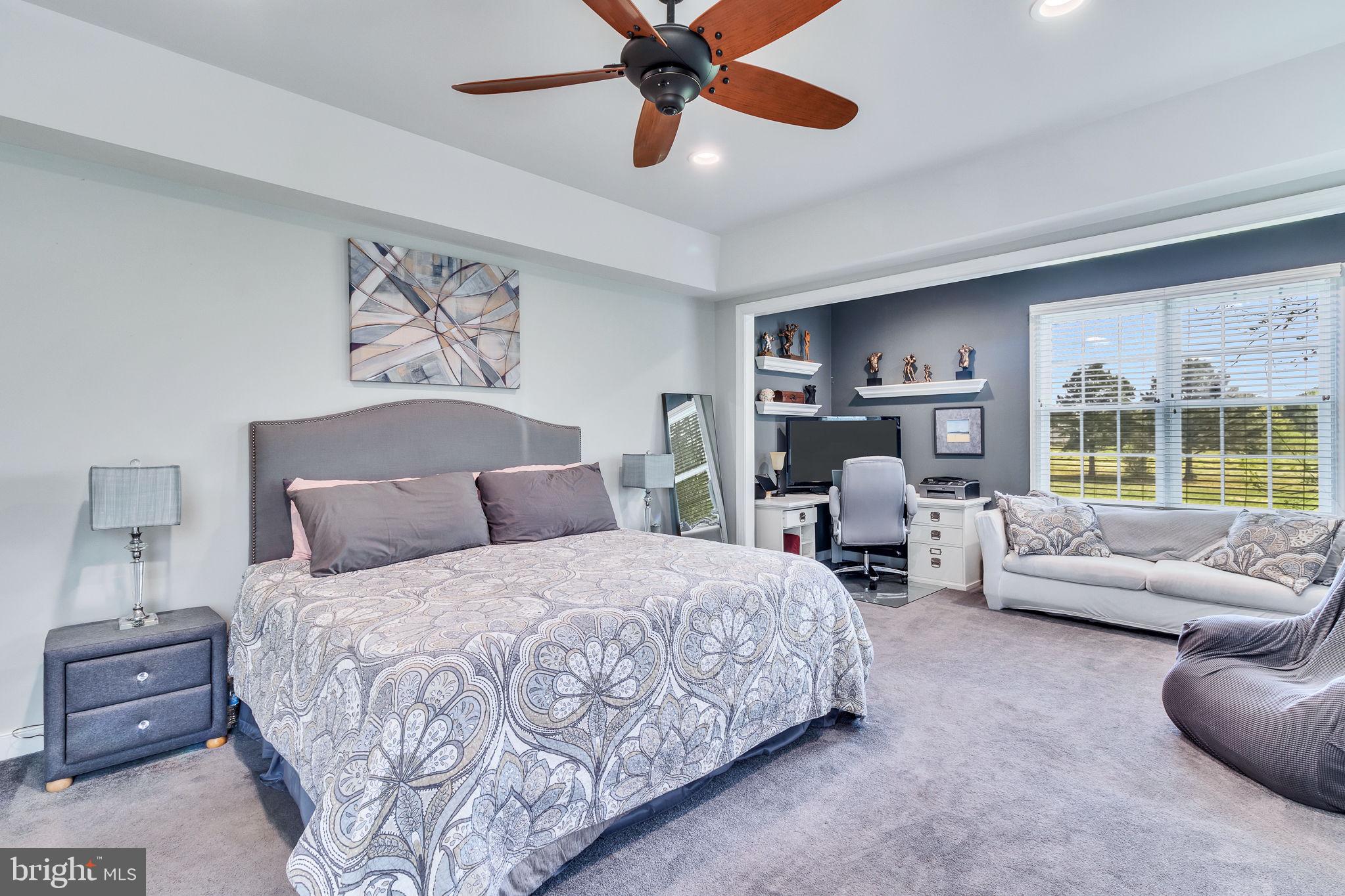 HILLS QUARTER - Residential