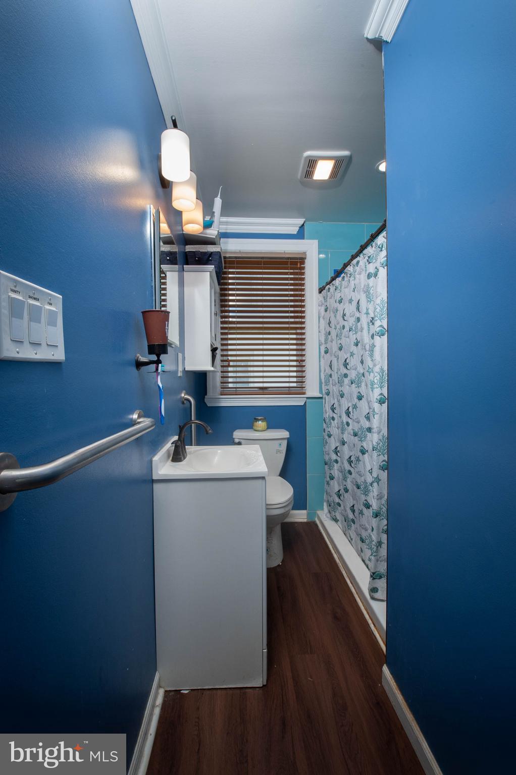 CROMWELL MANOR - Residential