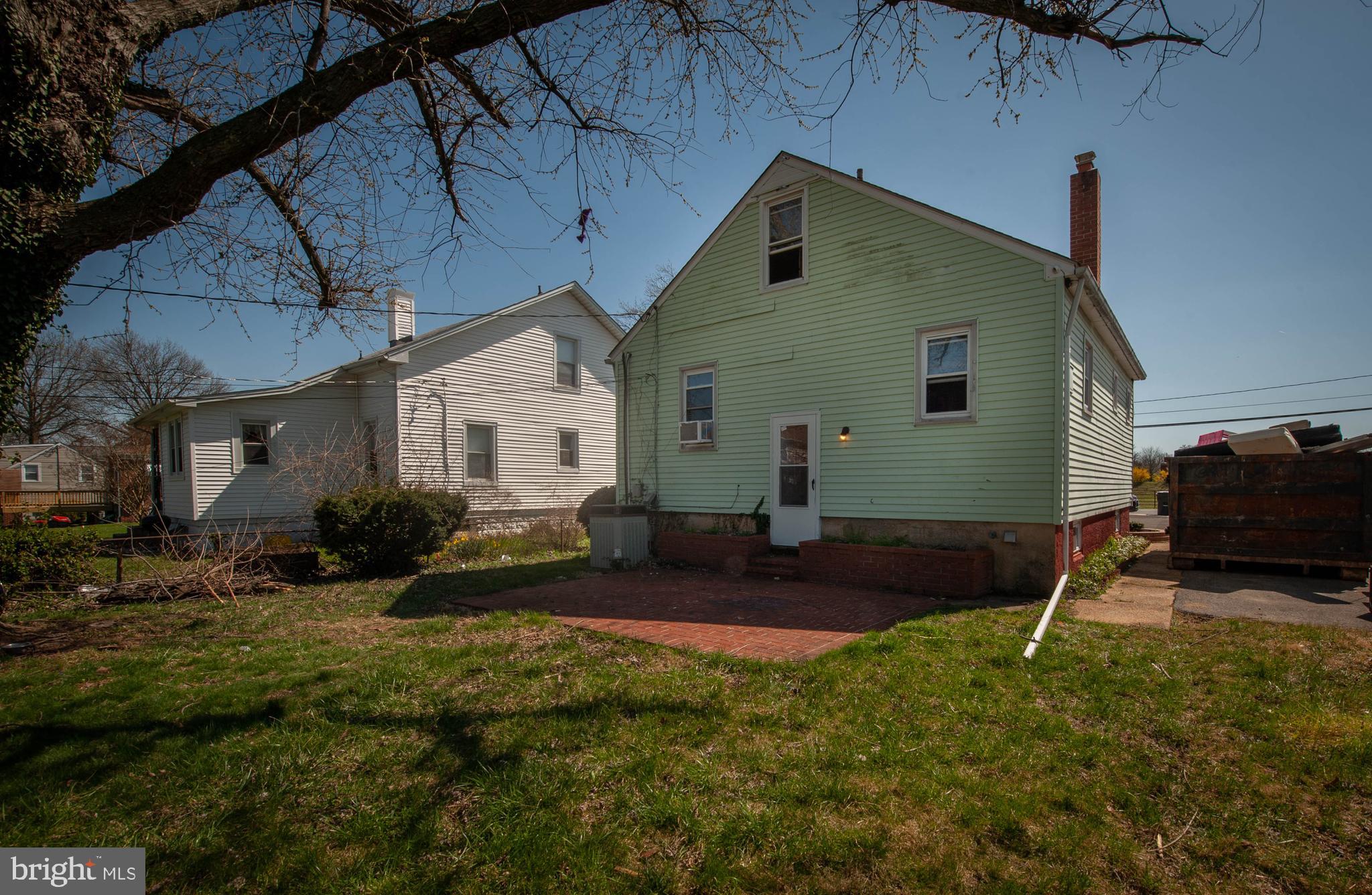 CROMWELL MANOR - Residential