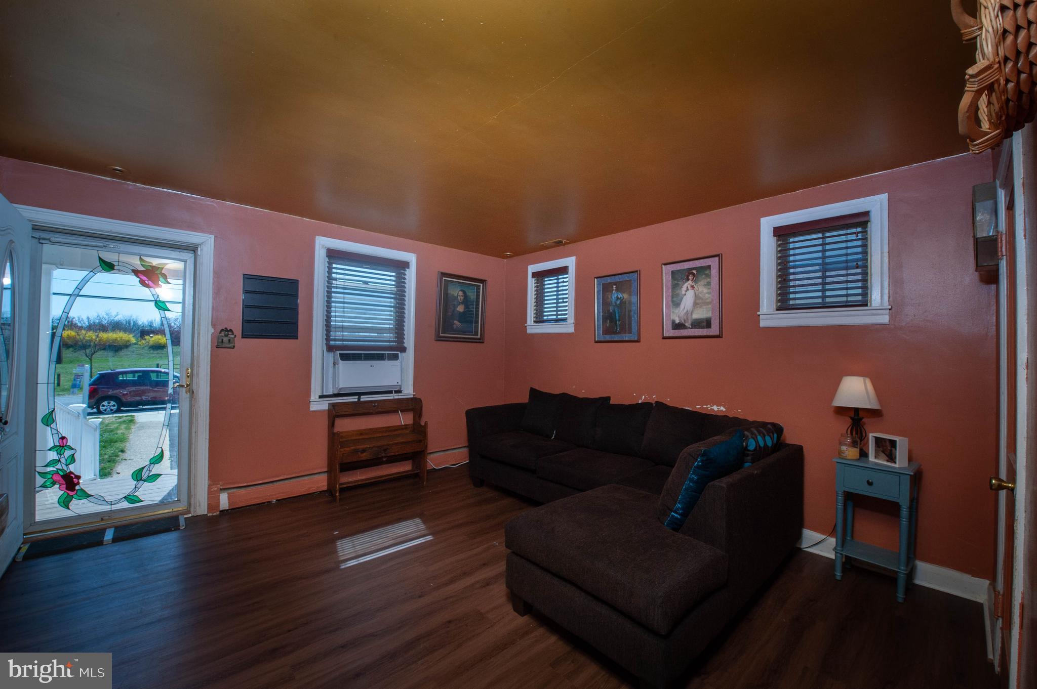 CROMWELL MANOR - Residential