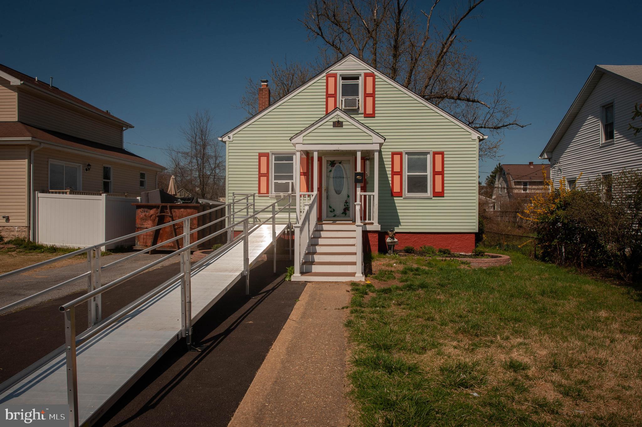 CROMWELL MANOR - Residential