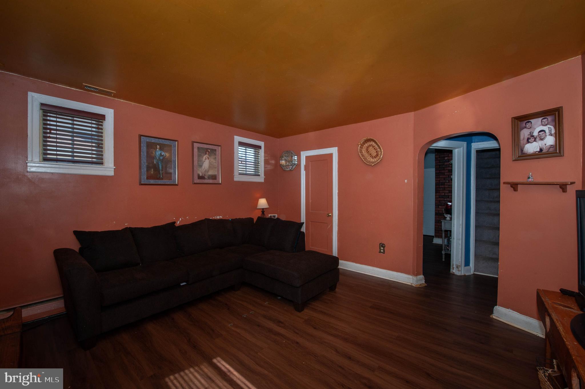 CROMWELL MANOR - Residential