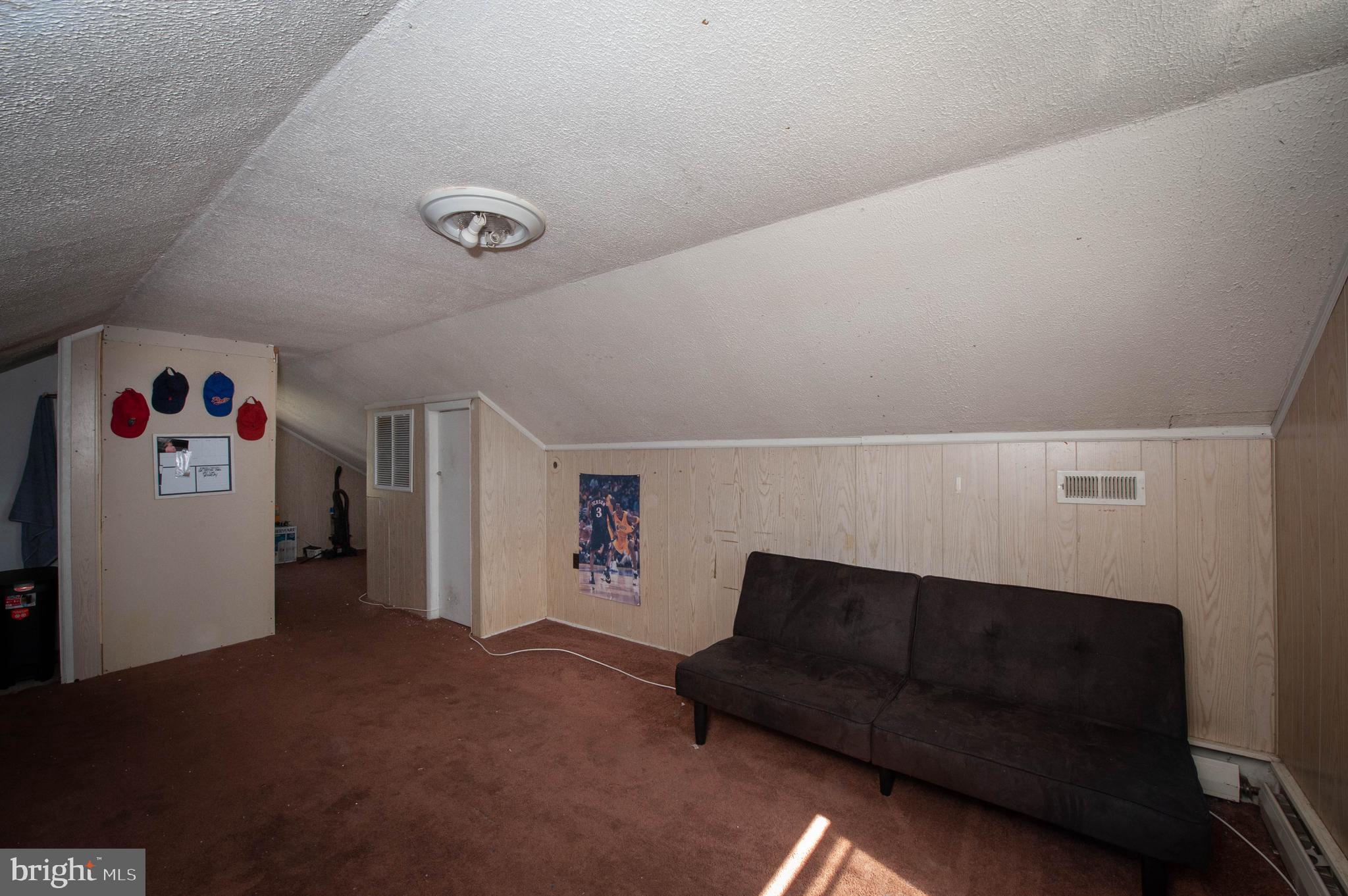 CROMWELL MANOR - Residential