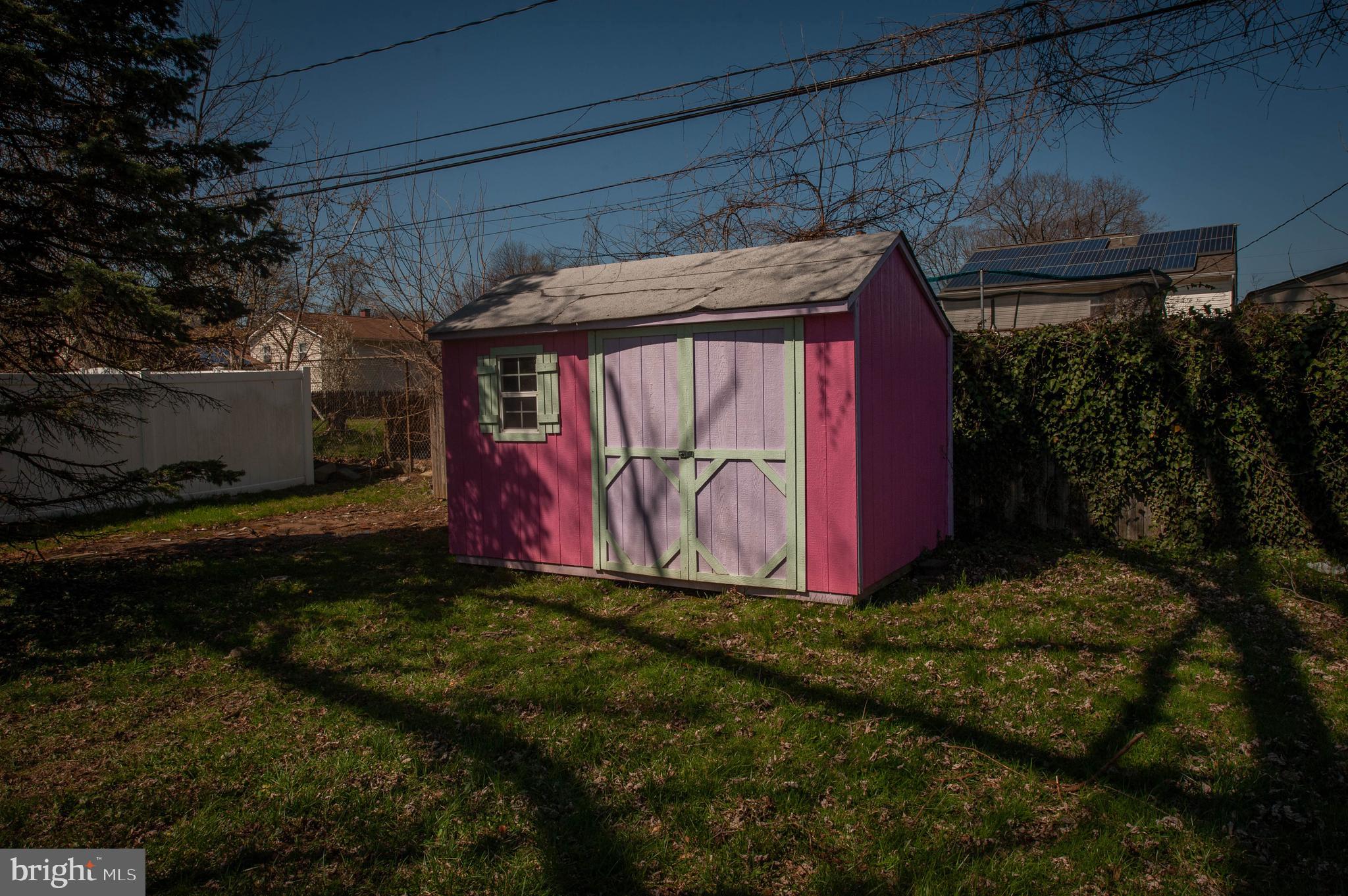 CROMWELL MANOR - Residential