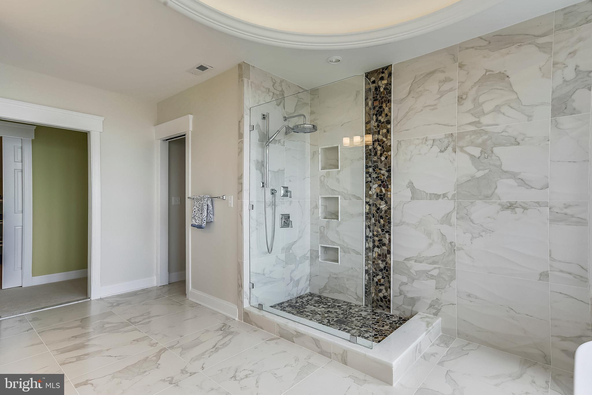 BLOODY POINT FARM - Residential