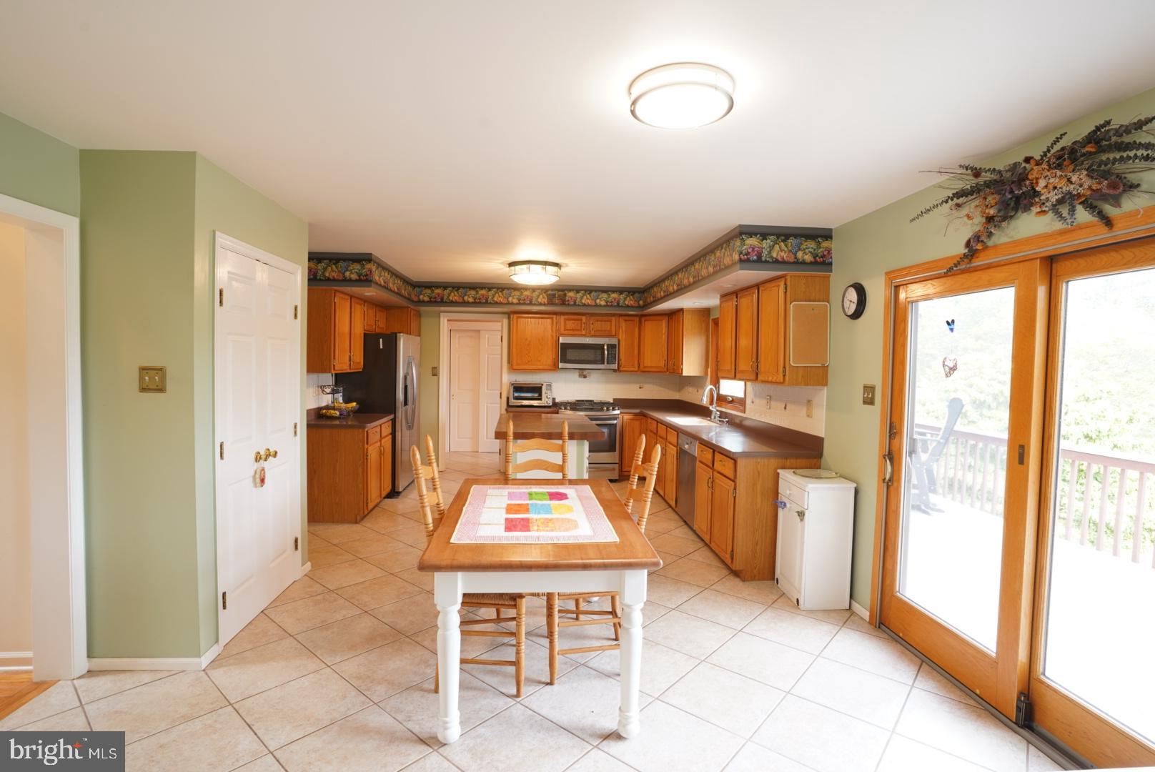 HIGH MEADOW - Residential