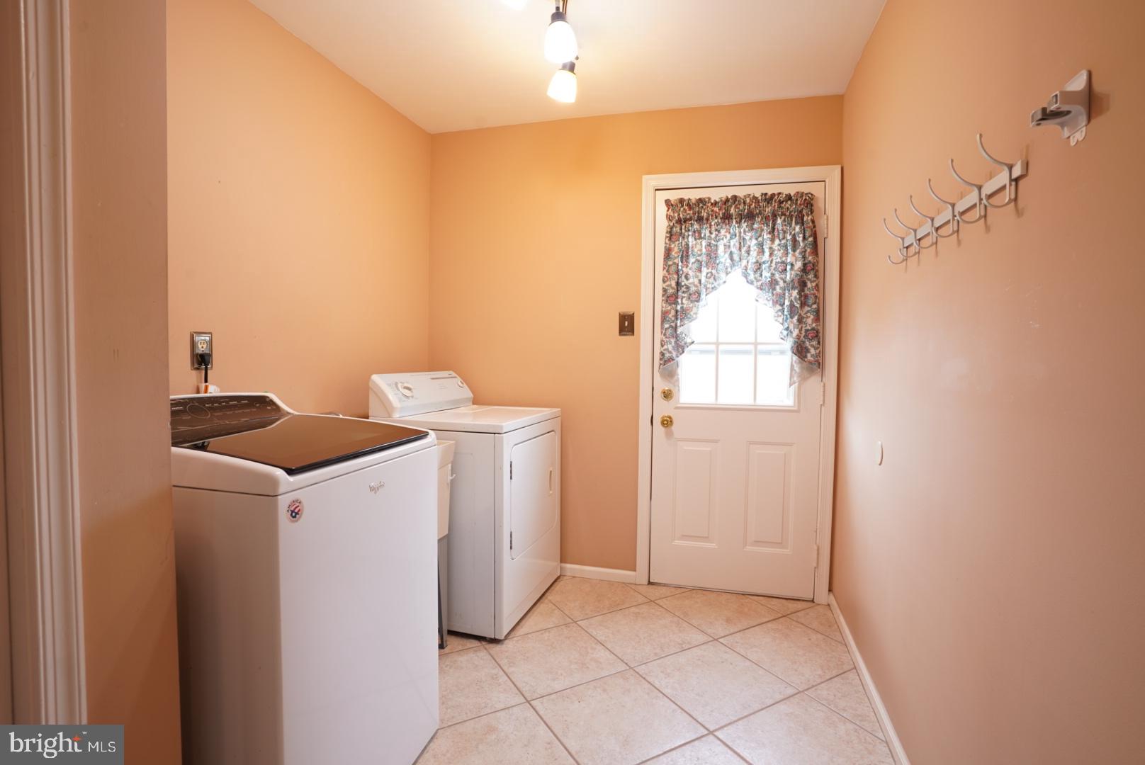 HIGH MEADOW - Residential