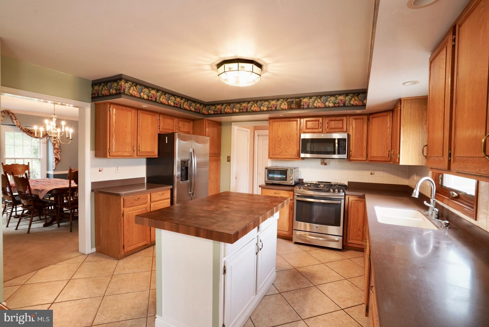 HIGH MEADOW - Residential