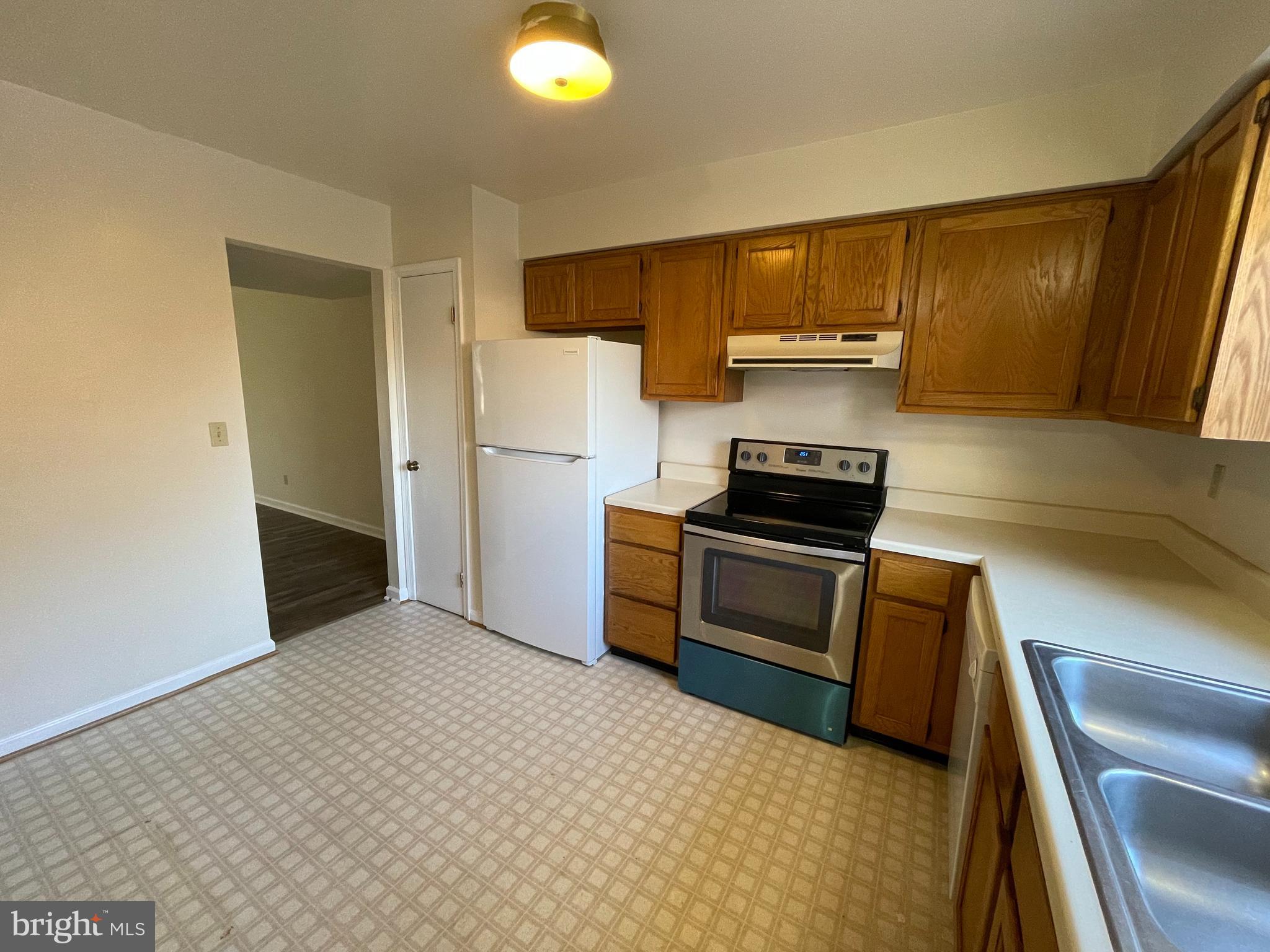 KINGSWOOD - Residential Lease