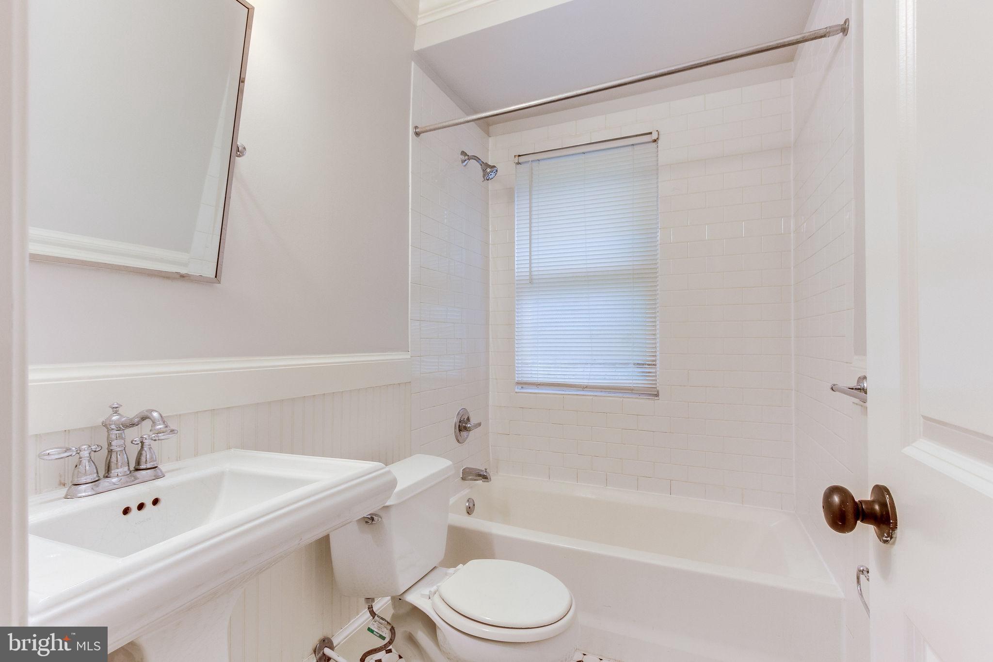 BEARINGS SOUTH - Residential Lease