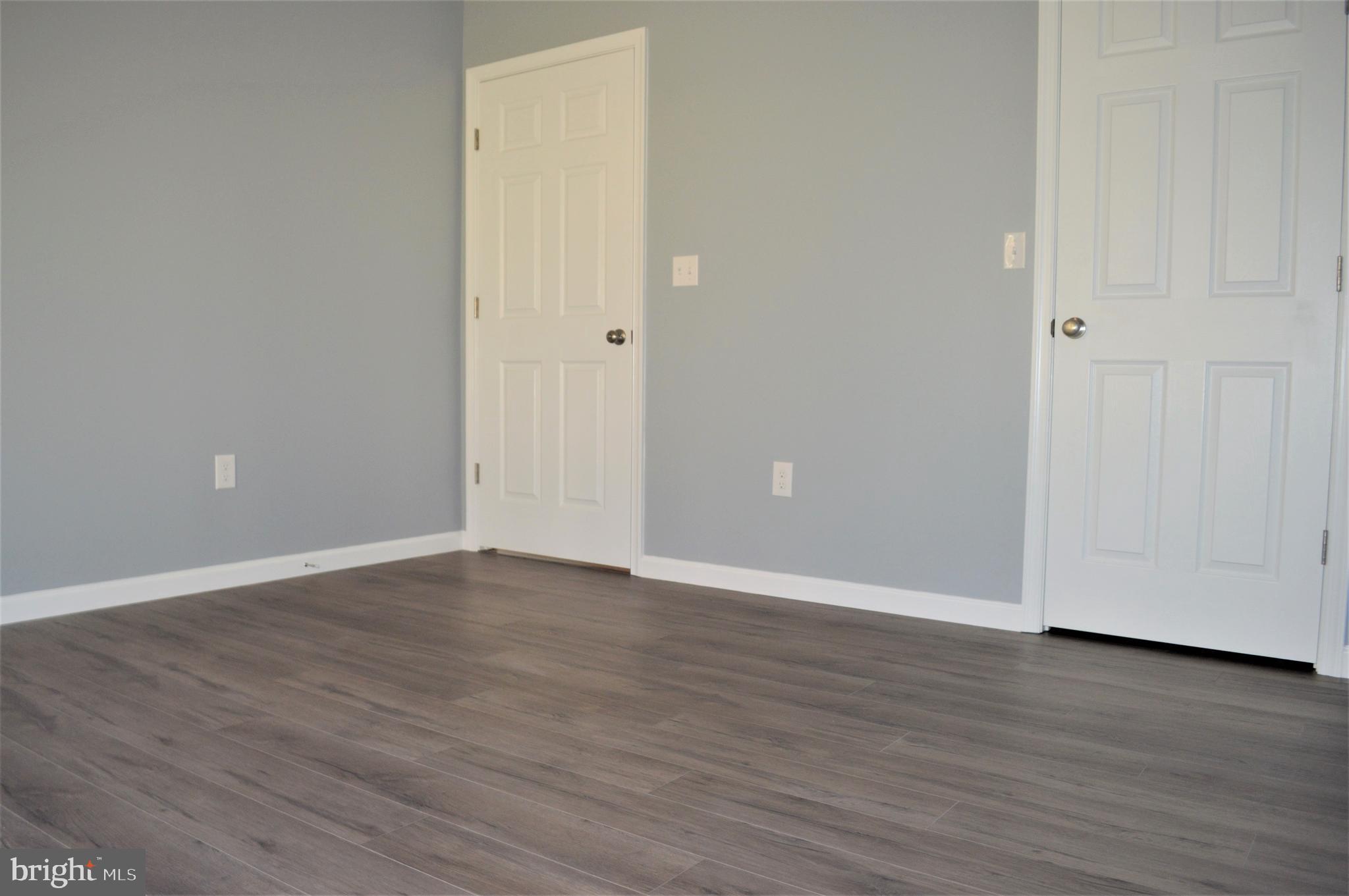 MOONSHINE MOUNTAIN - Residential