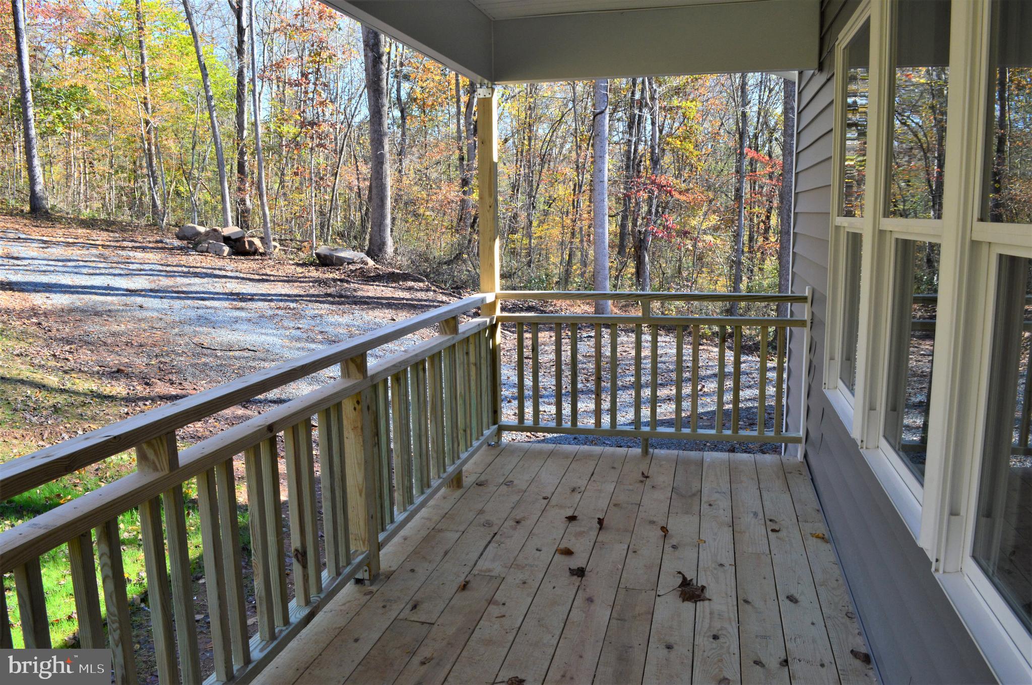 MOONSHINE MOUNTAIN - Residential