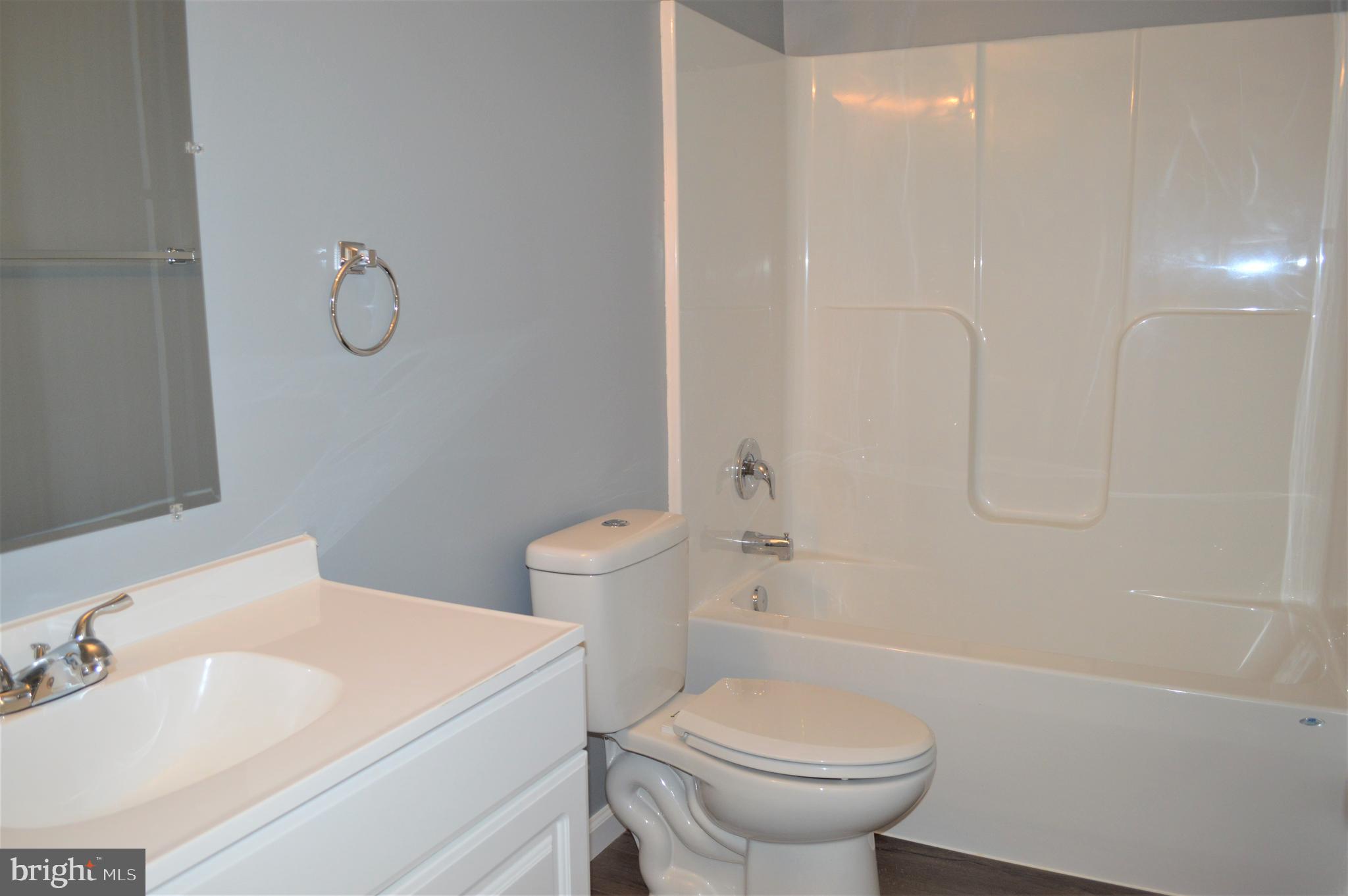 MOONSHINE MOUNTAIN - Residential