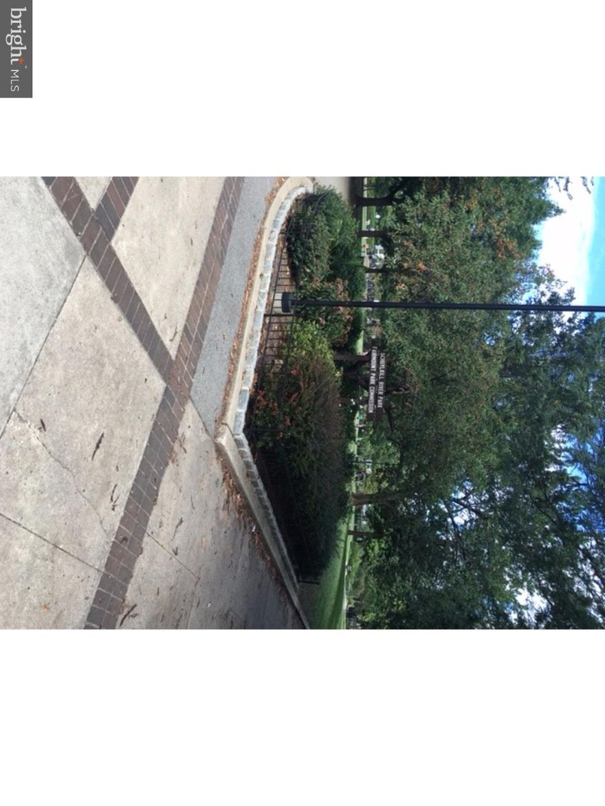 25th and Lombard. Bright Sunny 2 story two bedroom townhouse with small patio and full basement. Wood floors ,eat-in-kitchen, gas heat, full sized washer/dryer. Close to Fitler Square, Penn, Drexel,30th Street station. Available immediately $1,850