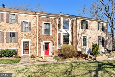 6028 Clerkenwell Court, Burke, VA MLS: VAFX2225806