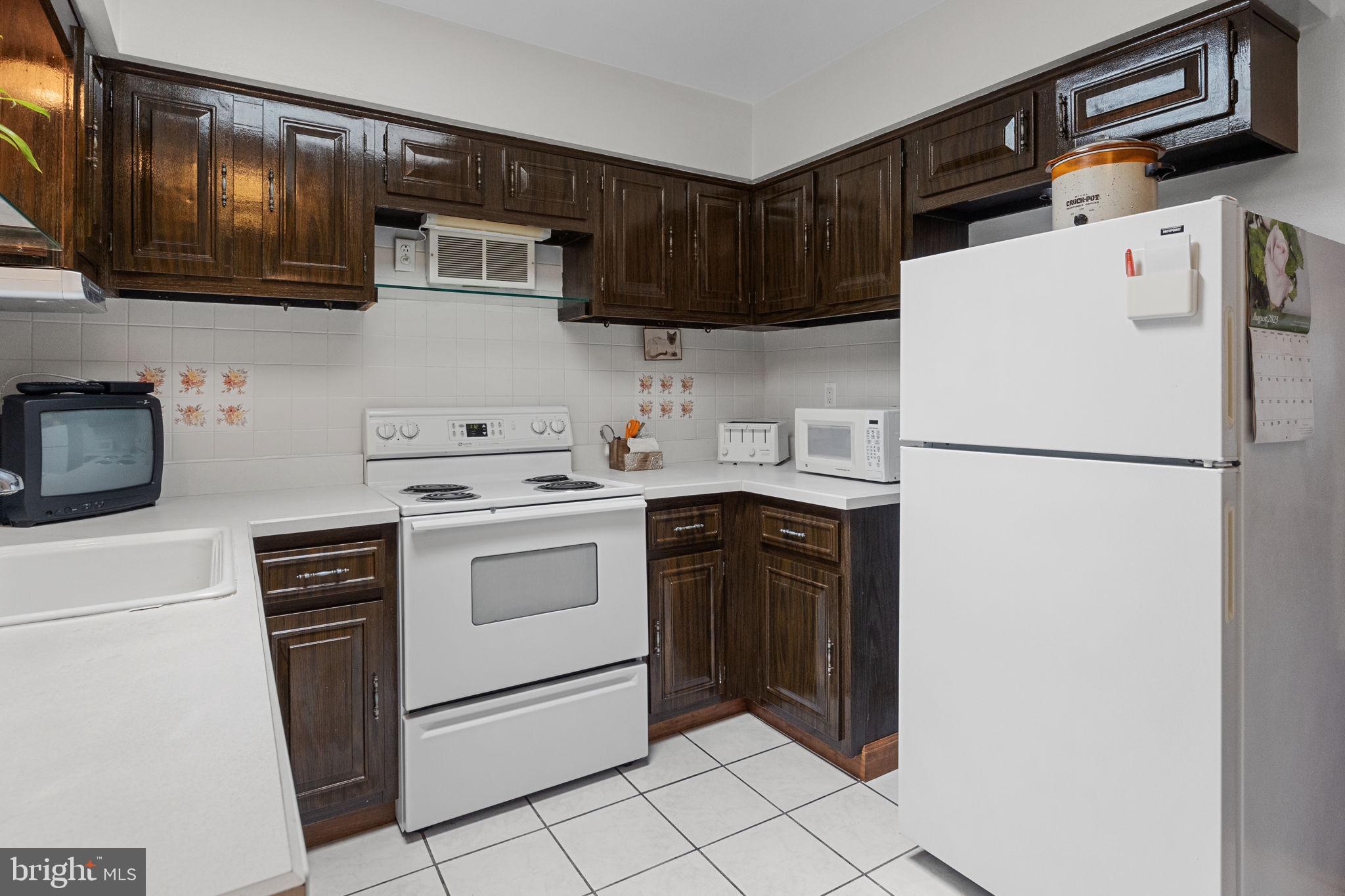 NESHAMINY VALLEY - Residential