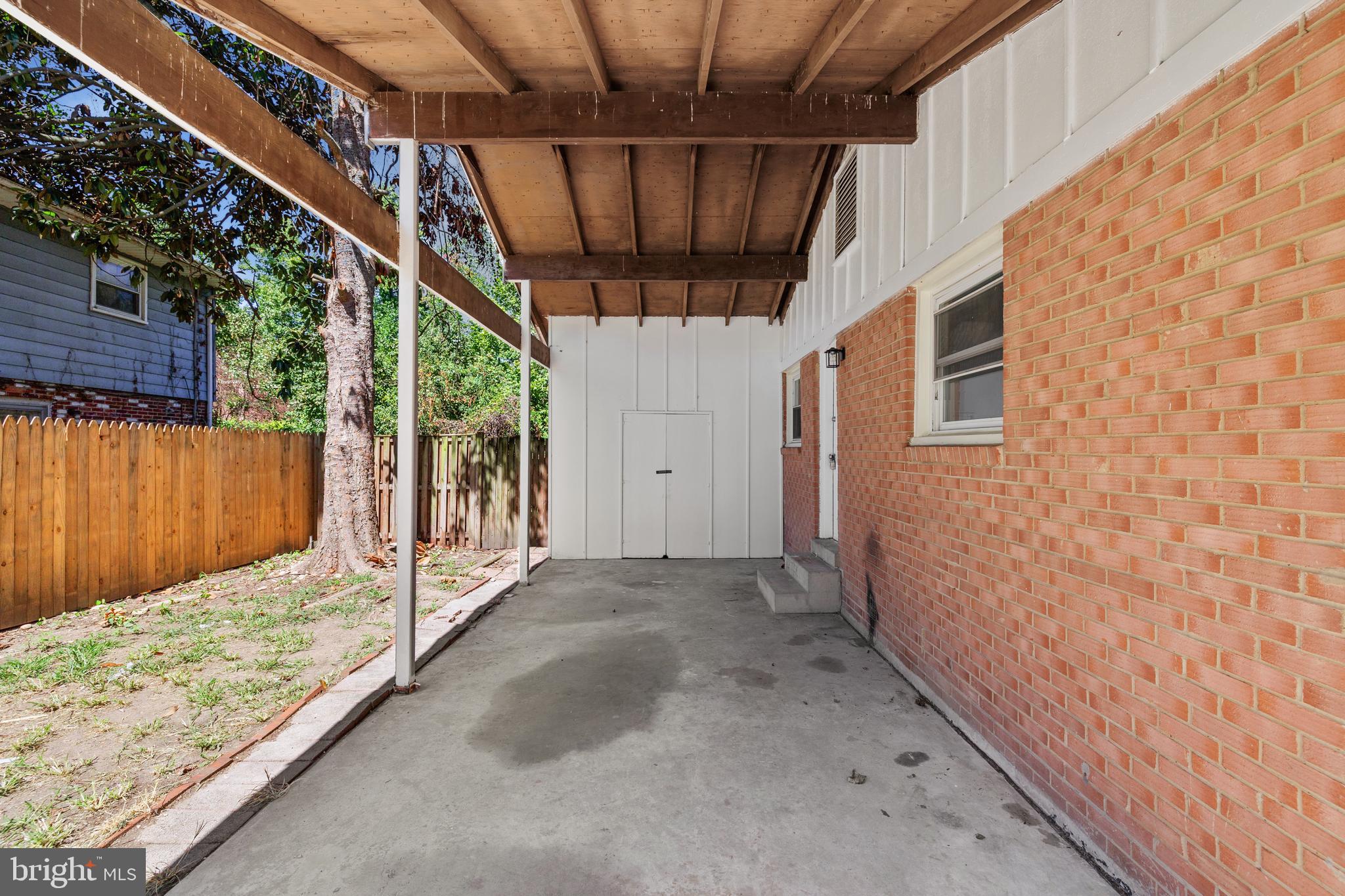 TEMPLE TERRACE - Residential